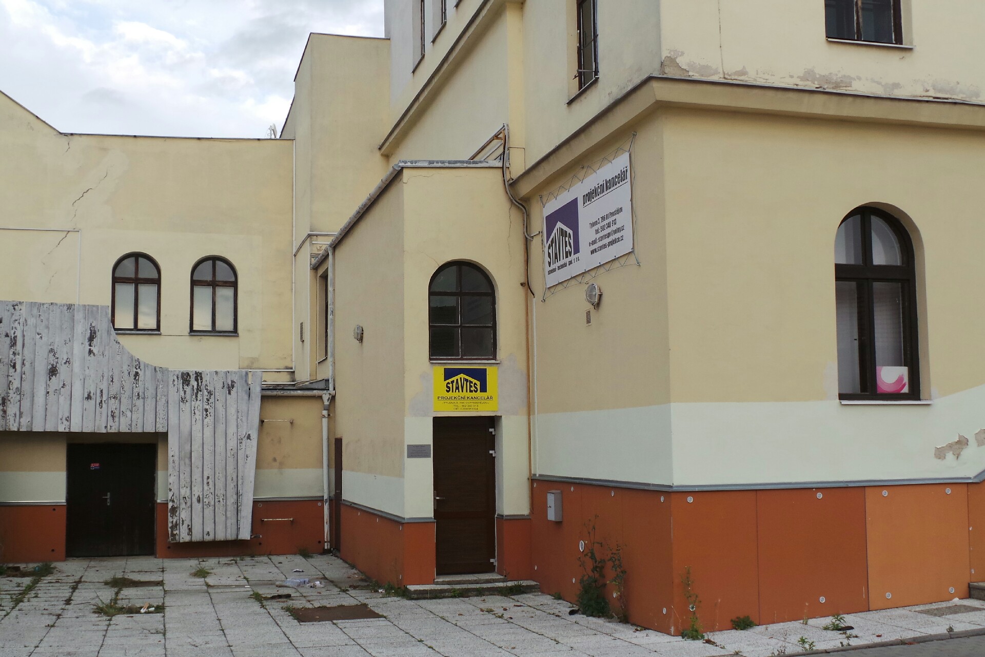 STAVTES, Stavebně-technická společnost s ručením omezeným Prostějov