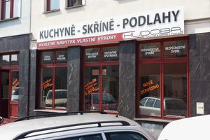 Chudoba - kuchyně, skříně, podlahy