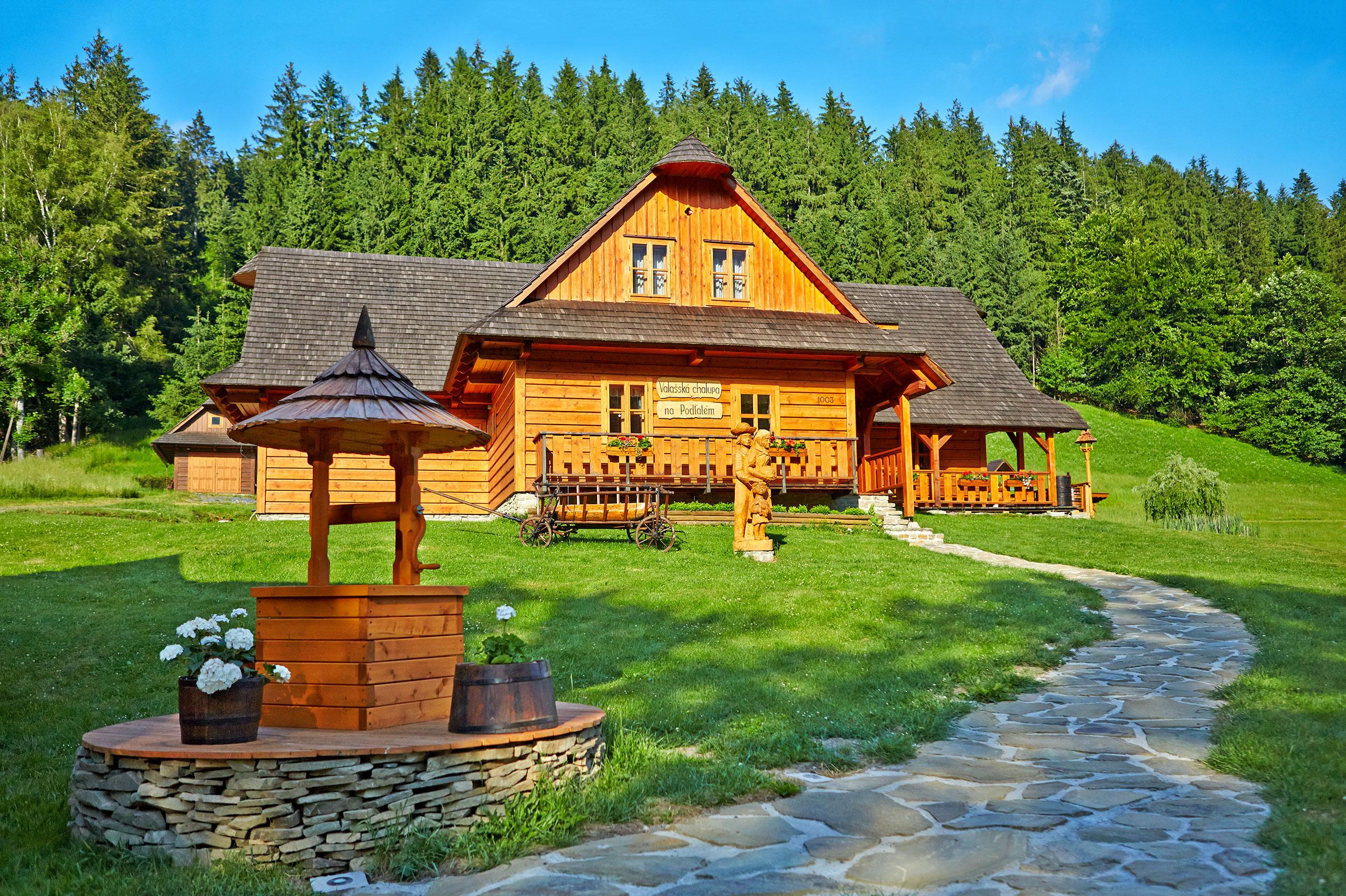 Valašský Šalet na Podťatém
