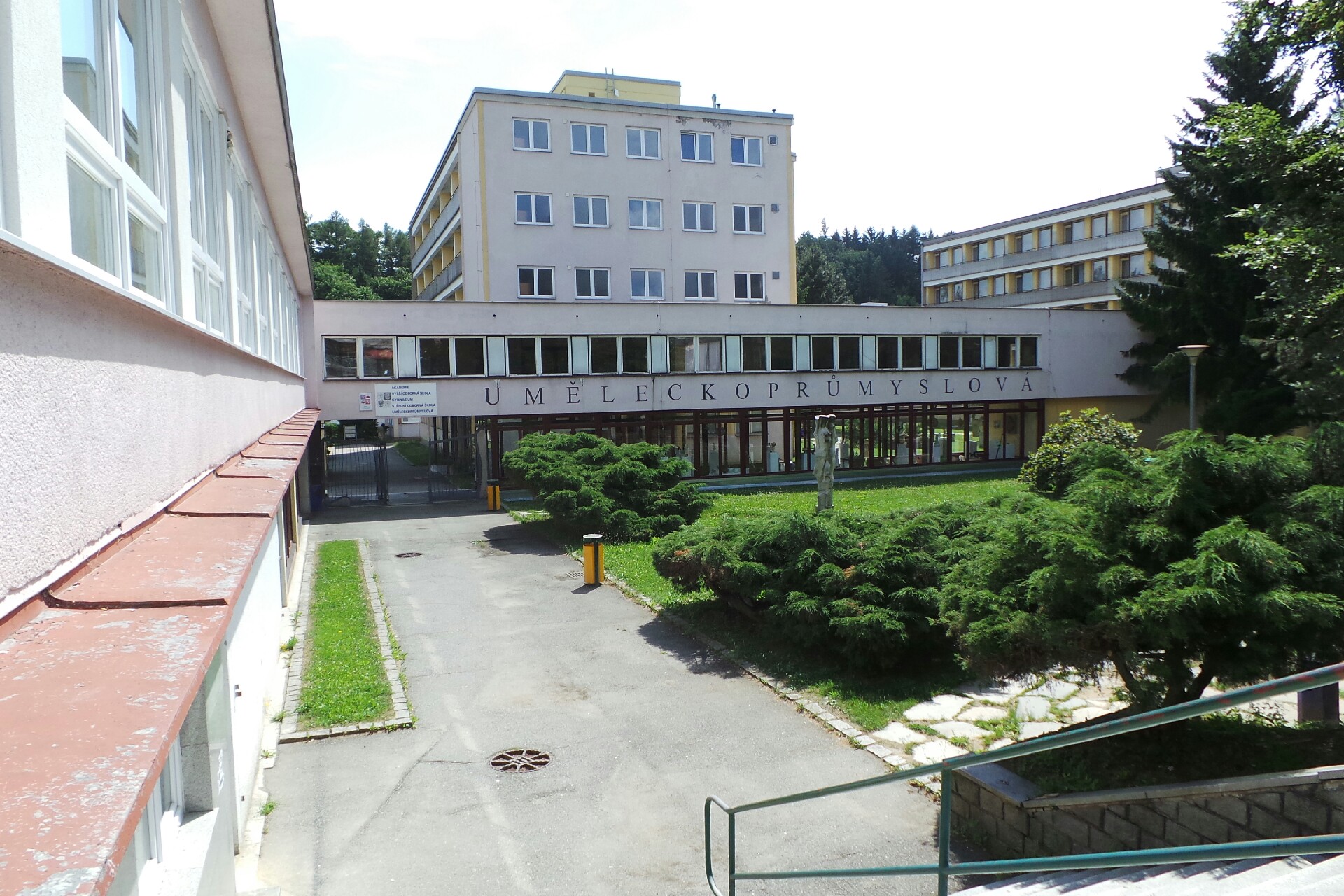 Akademie Světlá nad Sázavou, střední škola a vyšší odborná škola - gymnázium