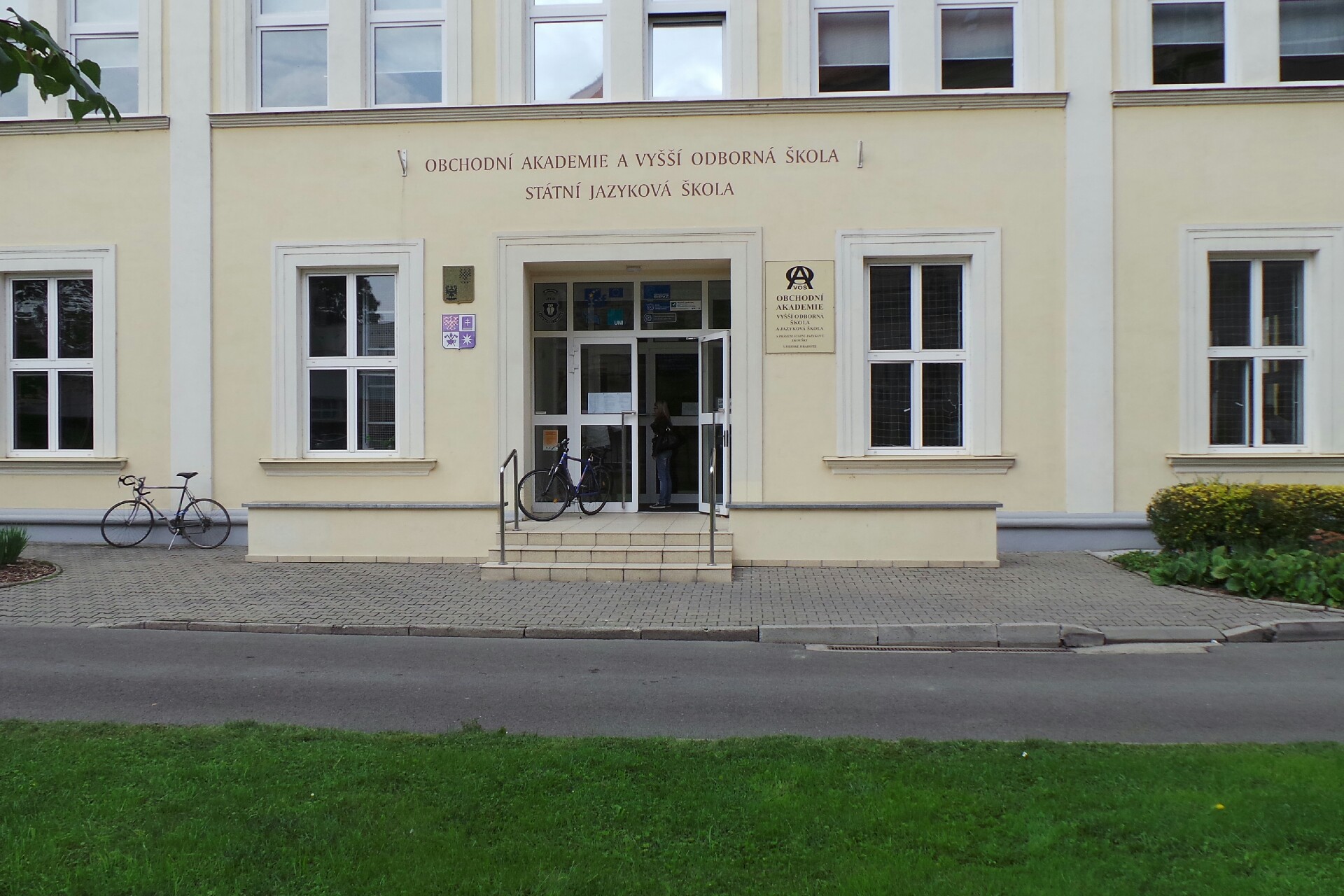 Obchodní akademie, Vyšší odborná škola a Jazyková škola s právem státní jazykové zkoušky Uherské Hradiště