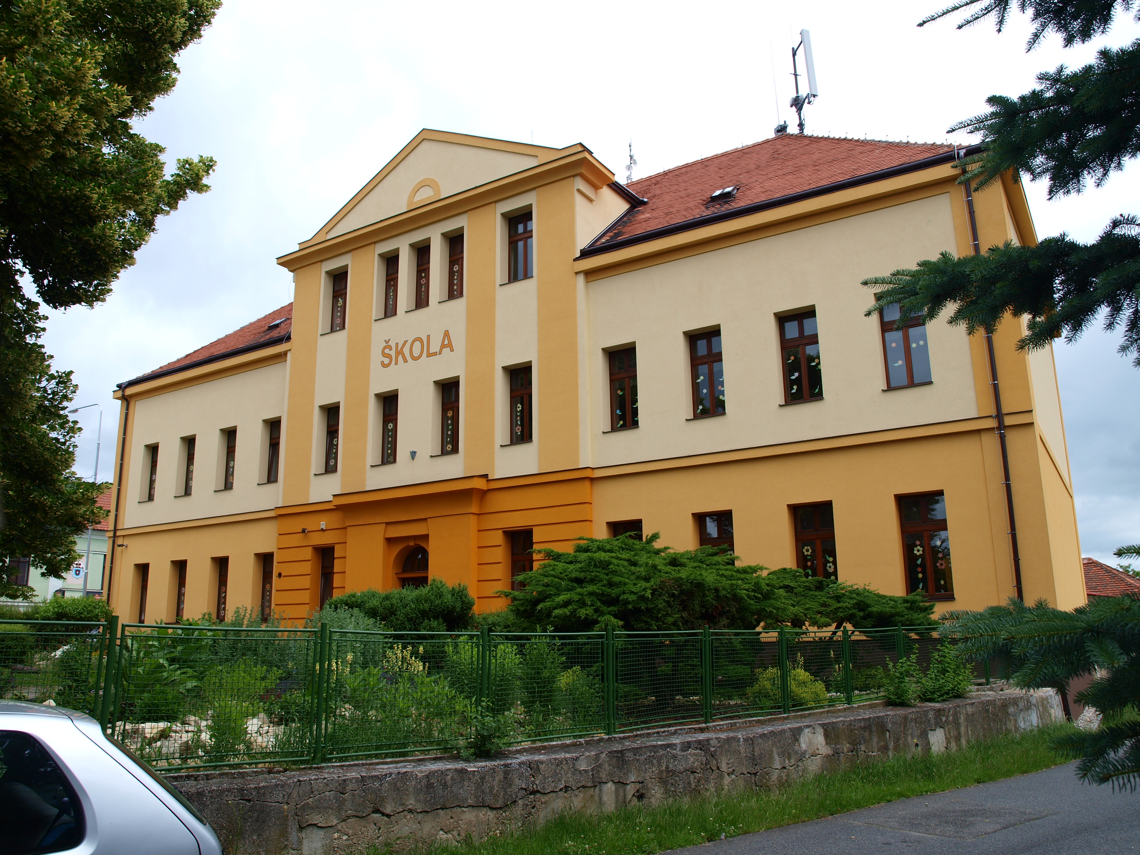 ZŠ Bez hranic, Mšec 171 foto 2