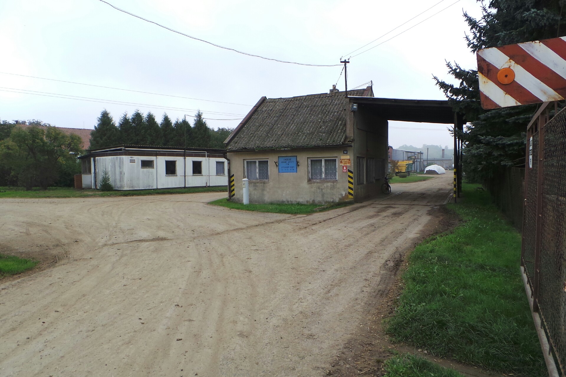 Zemědělské obchodní družstvo Ptení, družstvo foto 1