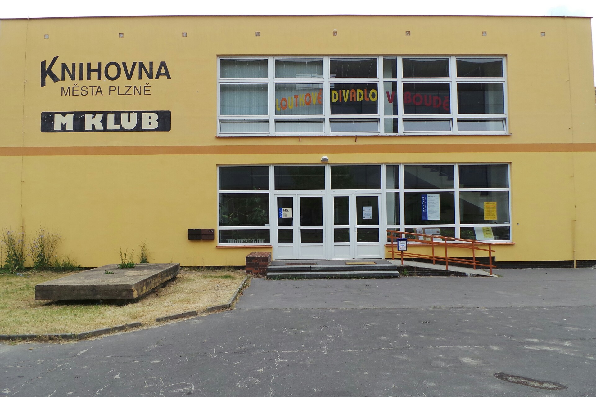 Loutkové divadlo V Boudě