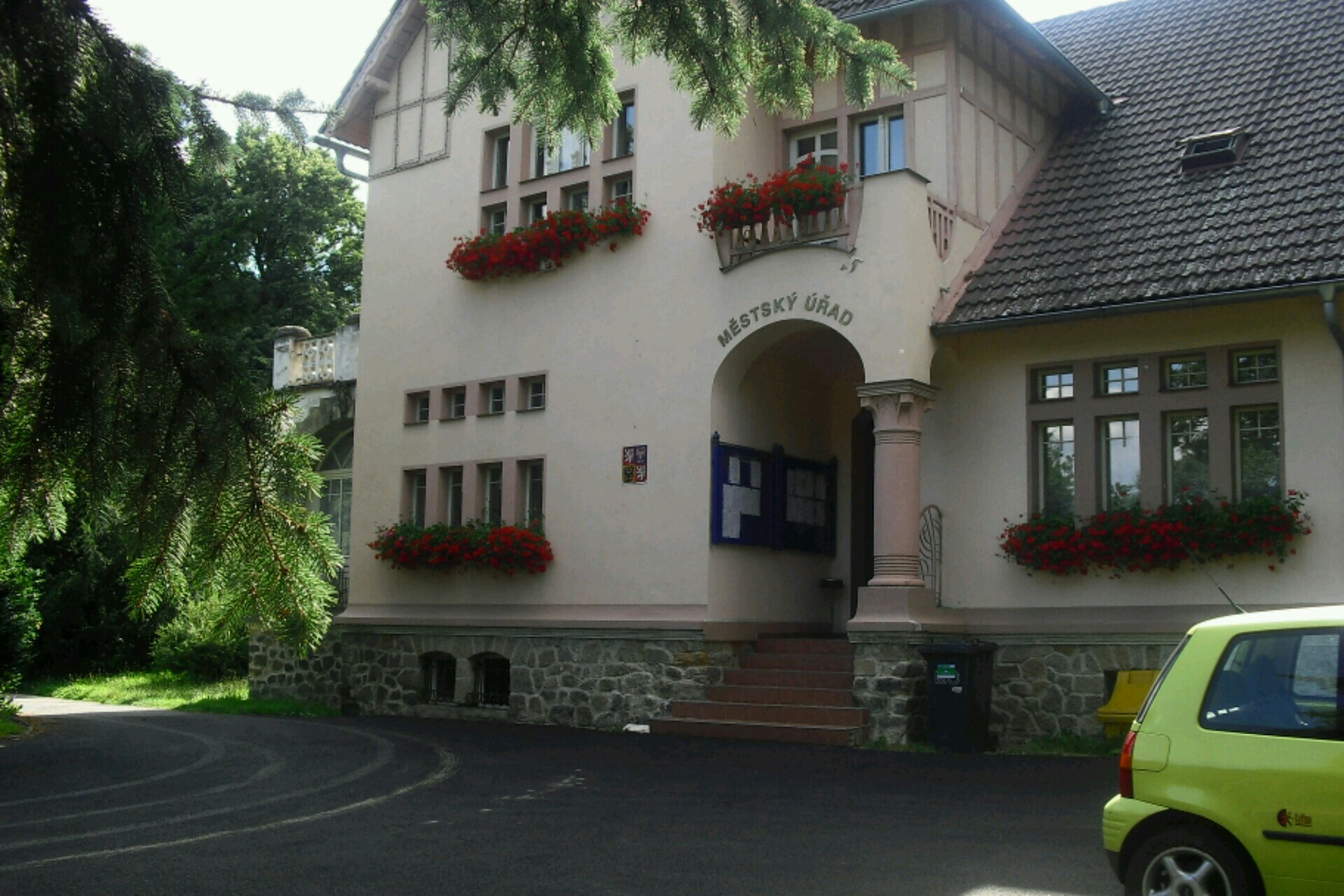 Horní Jiřetín - městský úřad