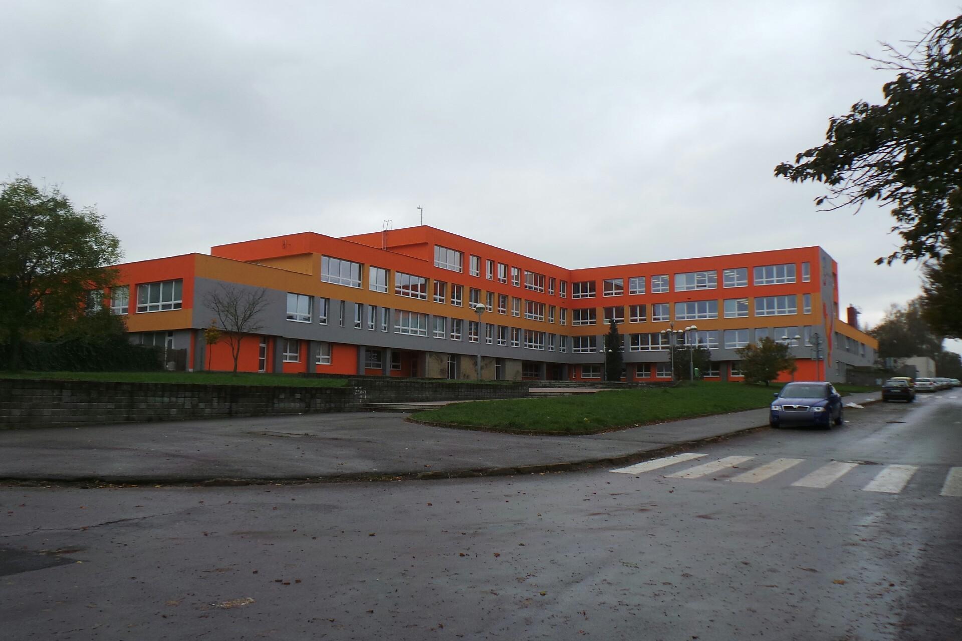 ZŠ Slaný, Rabasova