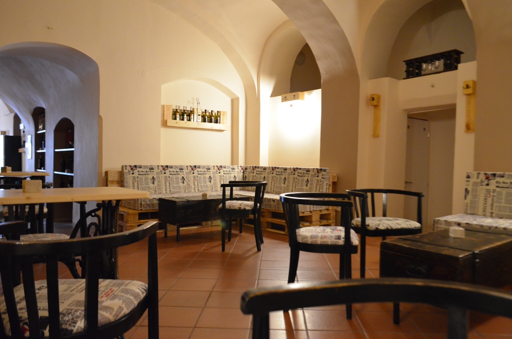 Vinotéka a bar Paletka foto 3