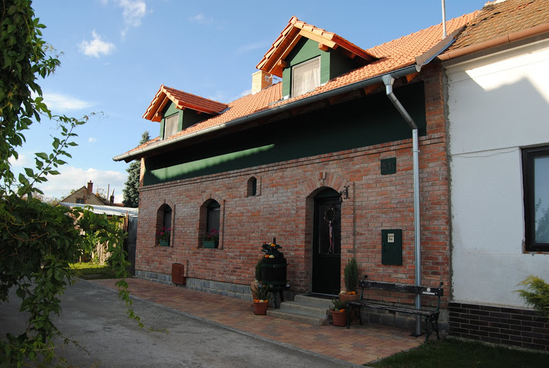 Vinařství Tomanovi - penzion a vinařství foto 2