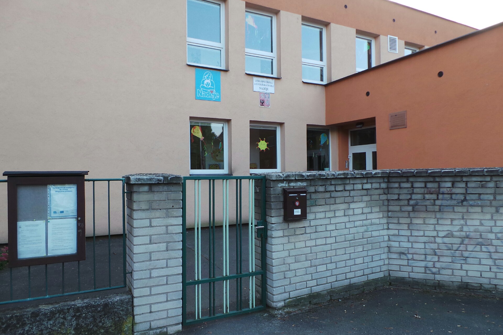 Základní škola a mateřská škola Naděje, Frýdek-Místek, Škarabelova 562