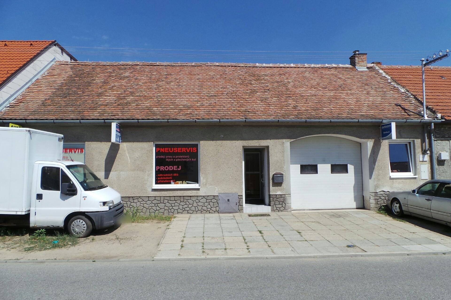 Pneuservis - autoservis Toman a syn