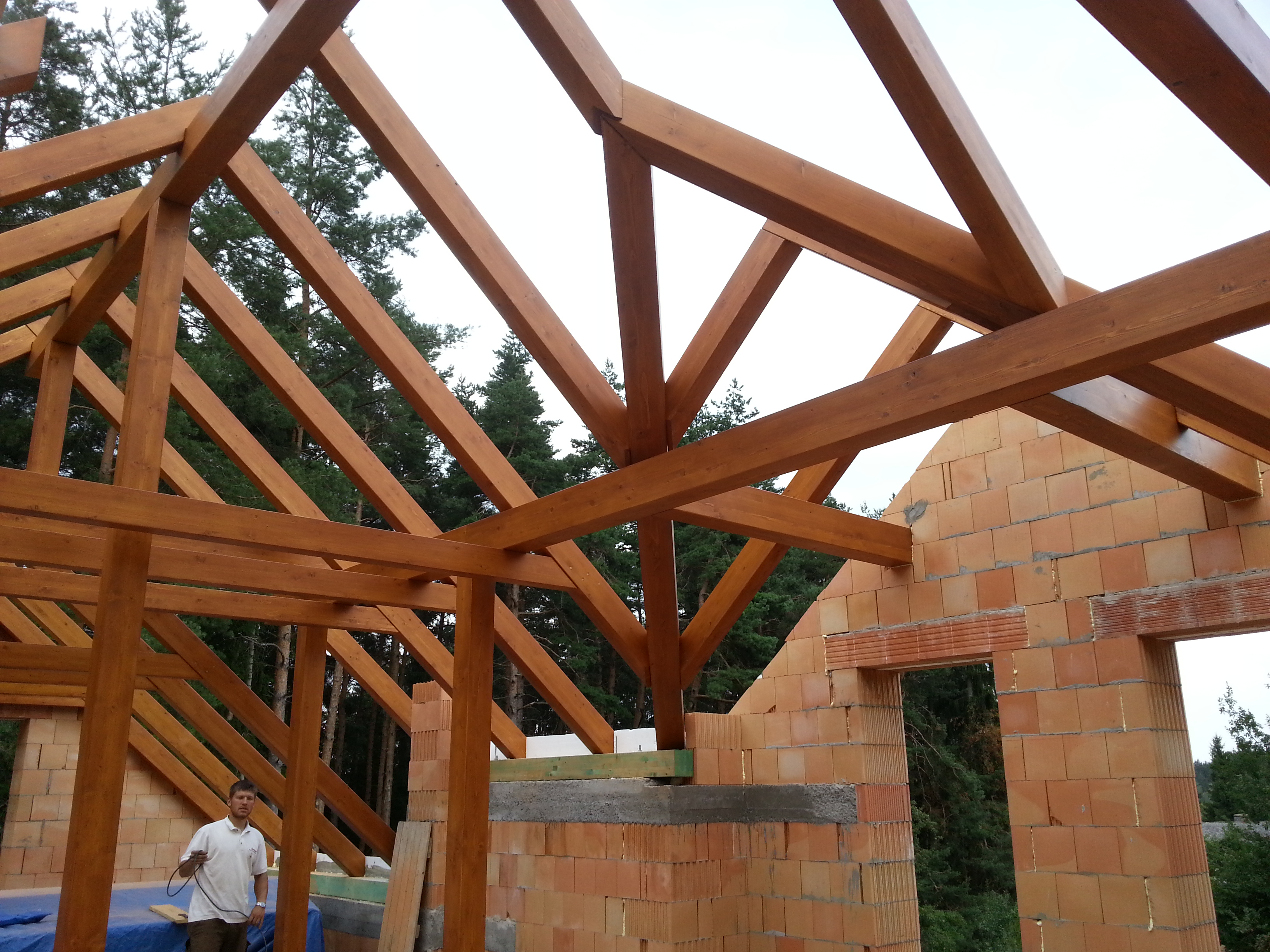 Střechy Šmídl - rodinné tesařství foto 3