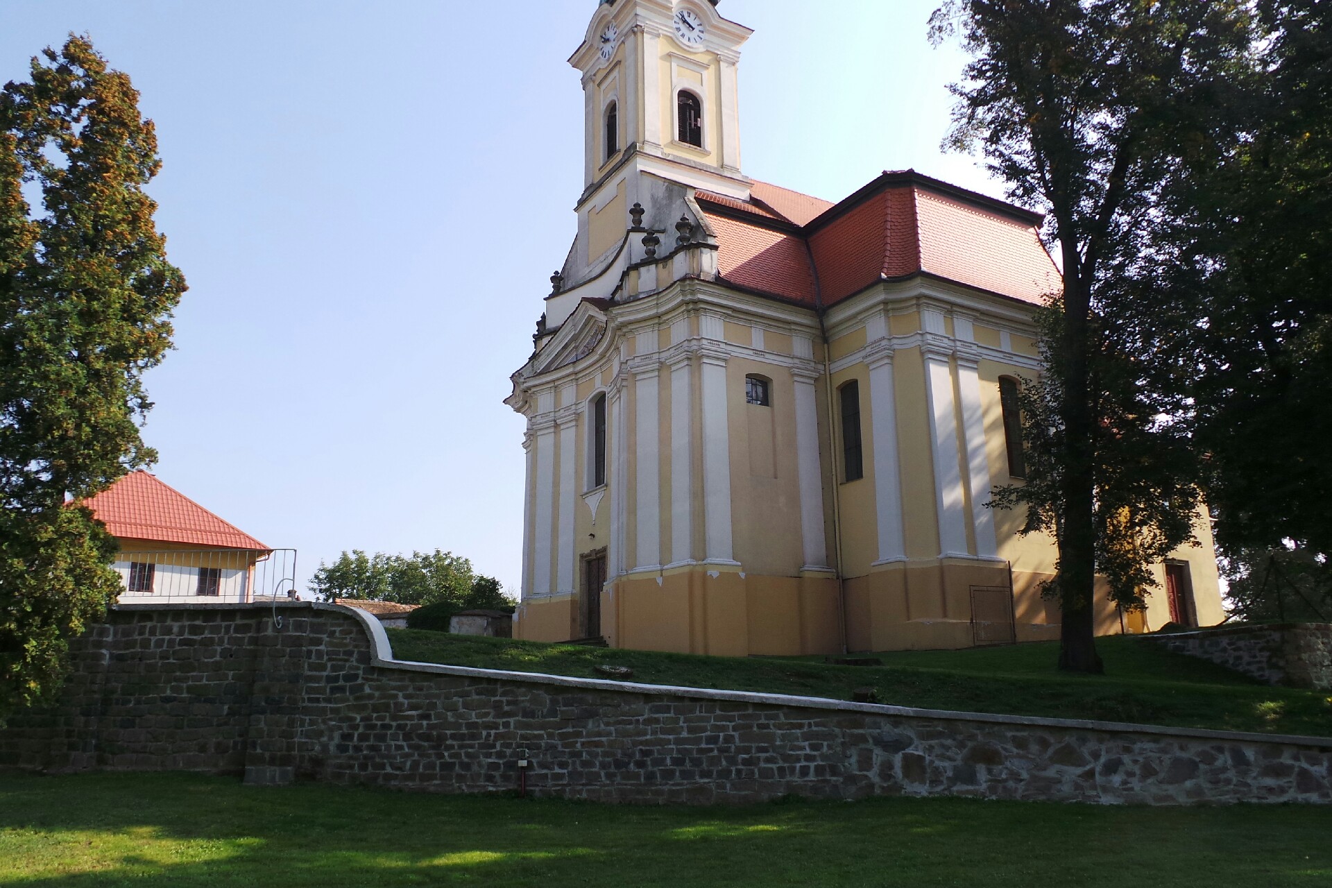 Římskokatolická farnost Dobromilice