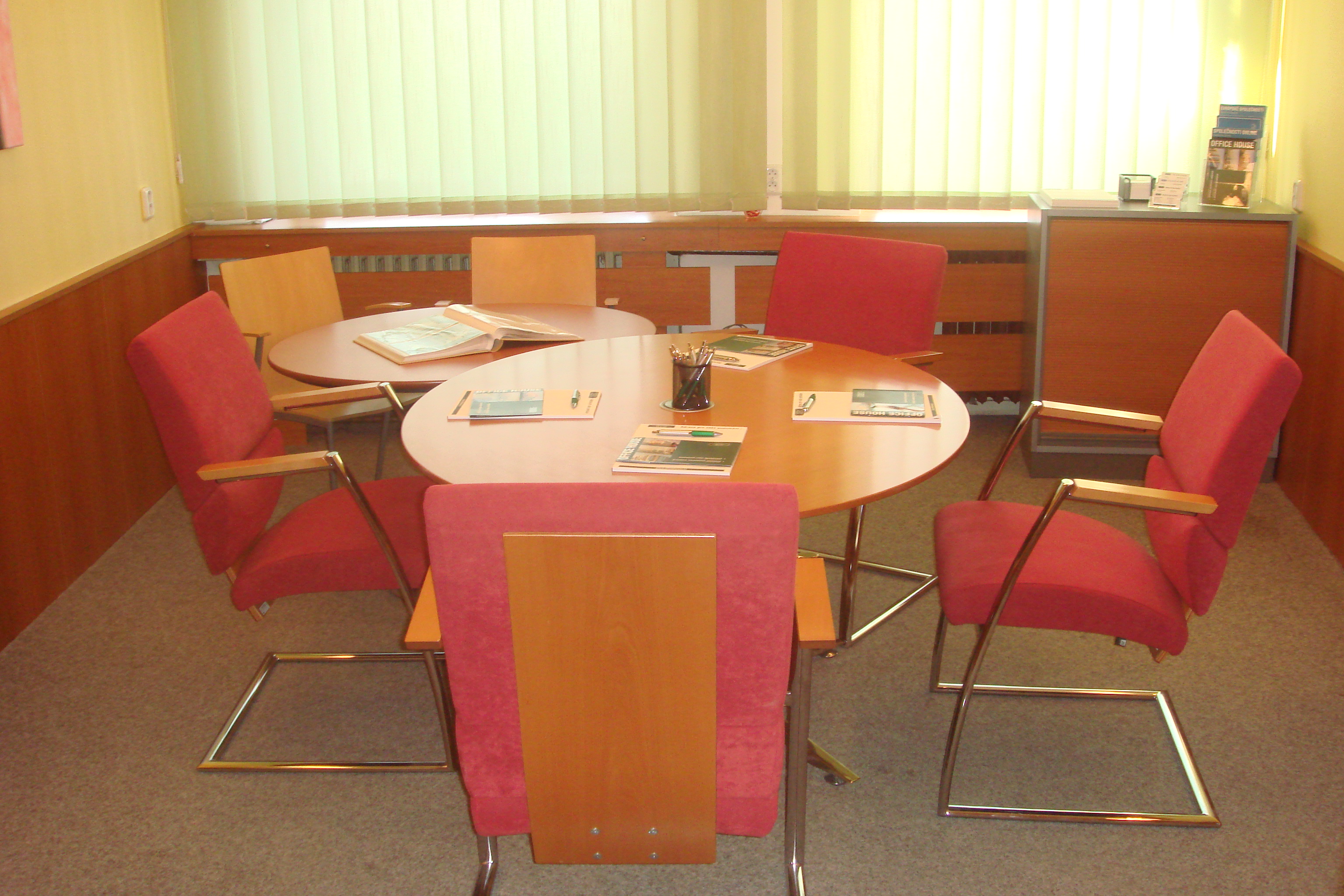 OFFICE HOUSE SE foto 2