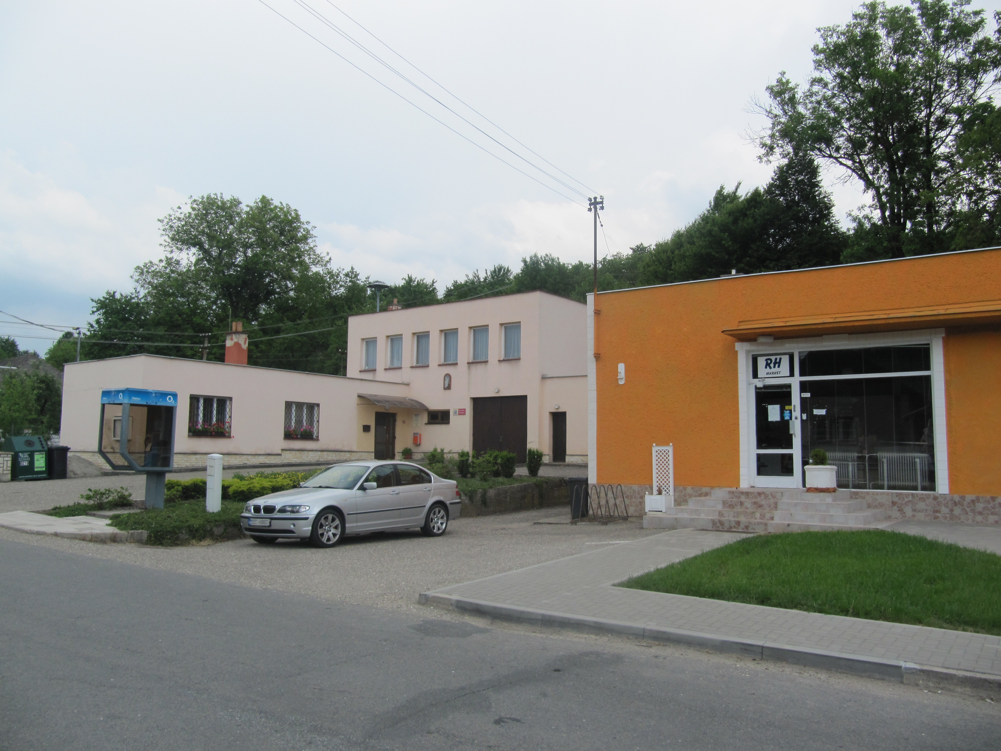 Ostrata - obecní úřad