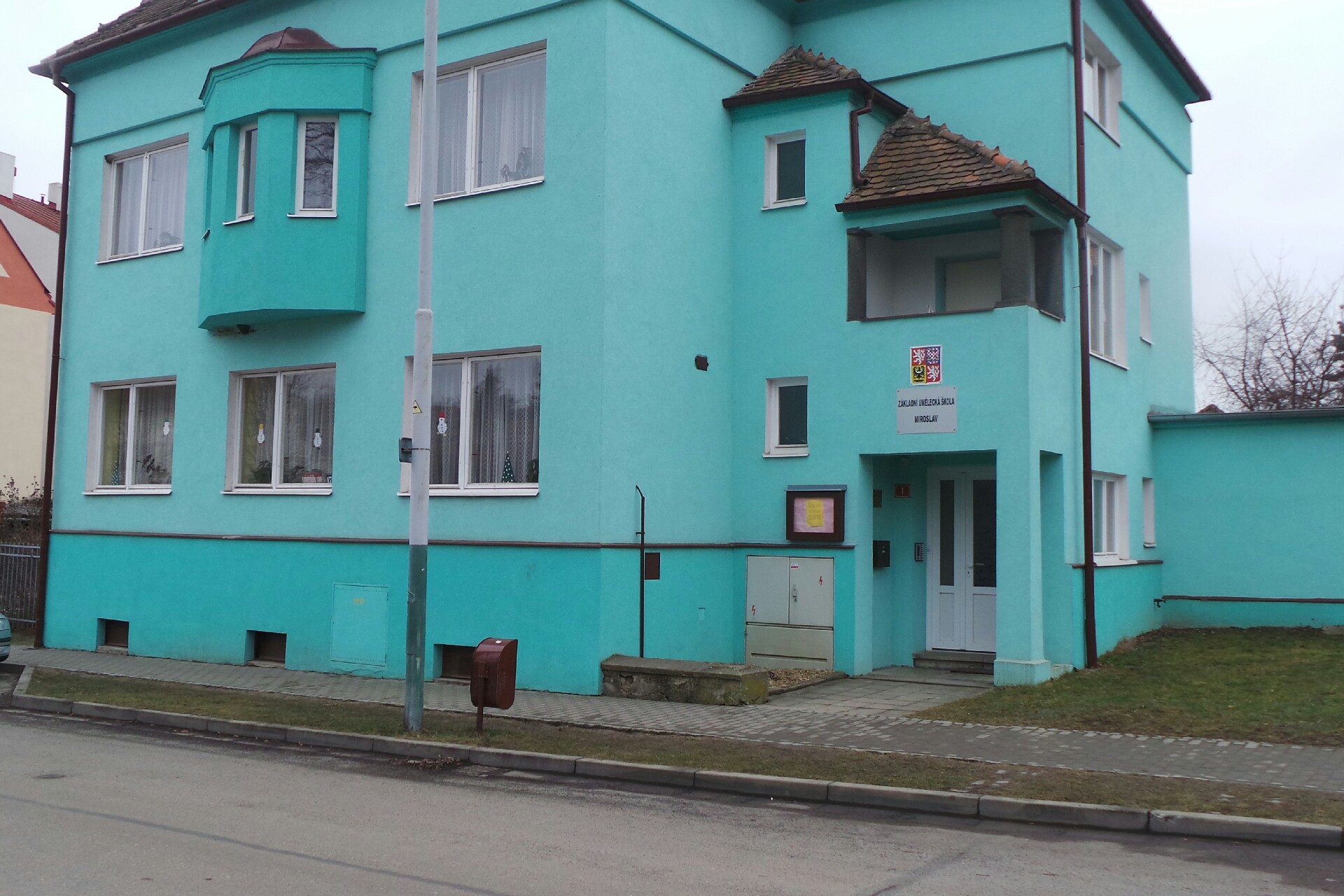 ZUŠ Miroslav, Komenského