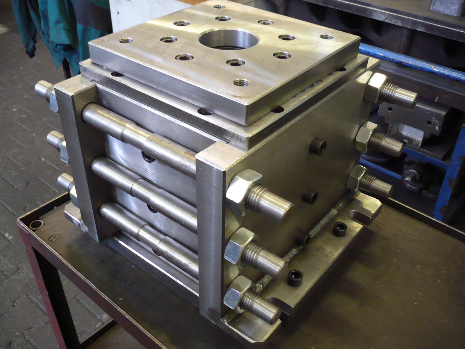 OSPOL TECH – kompresory a elektrocentrály foto 6