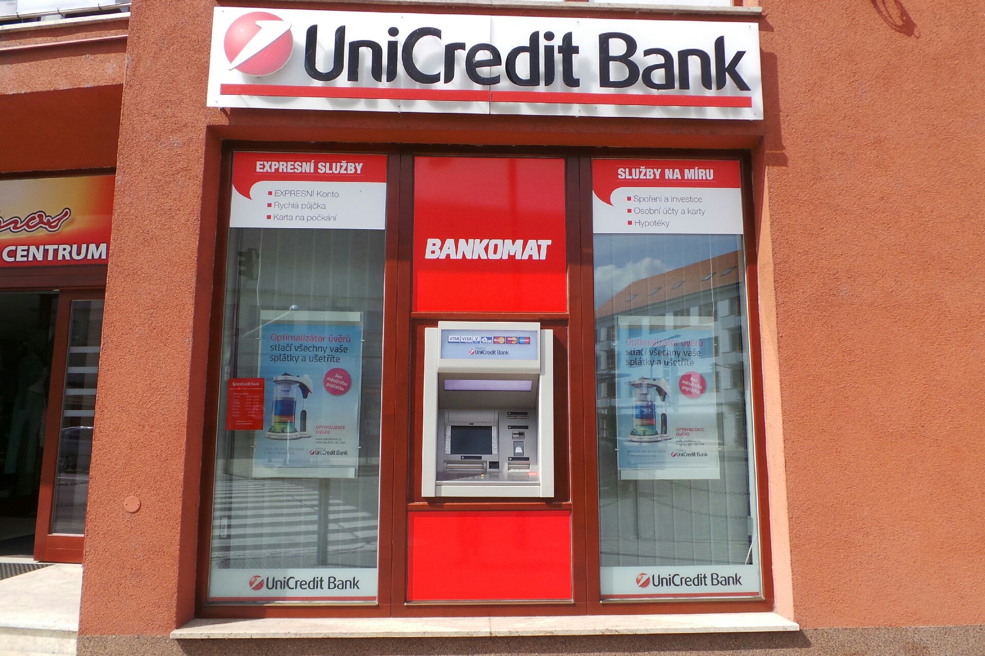 UniCredit Bank Czech Republic and Slovakia, a.s. foto 2