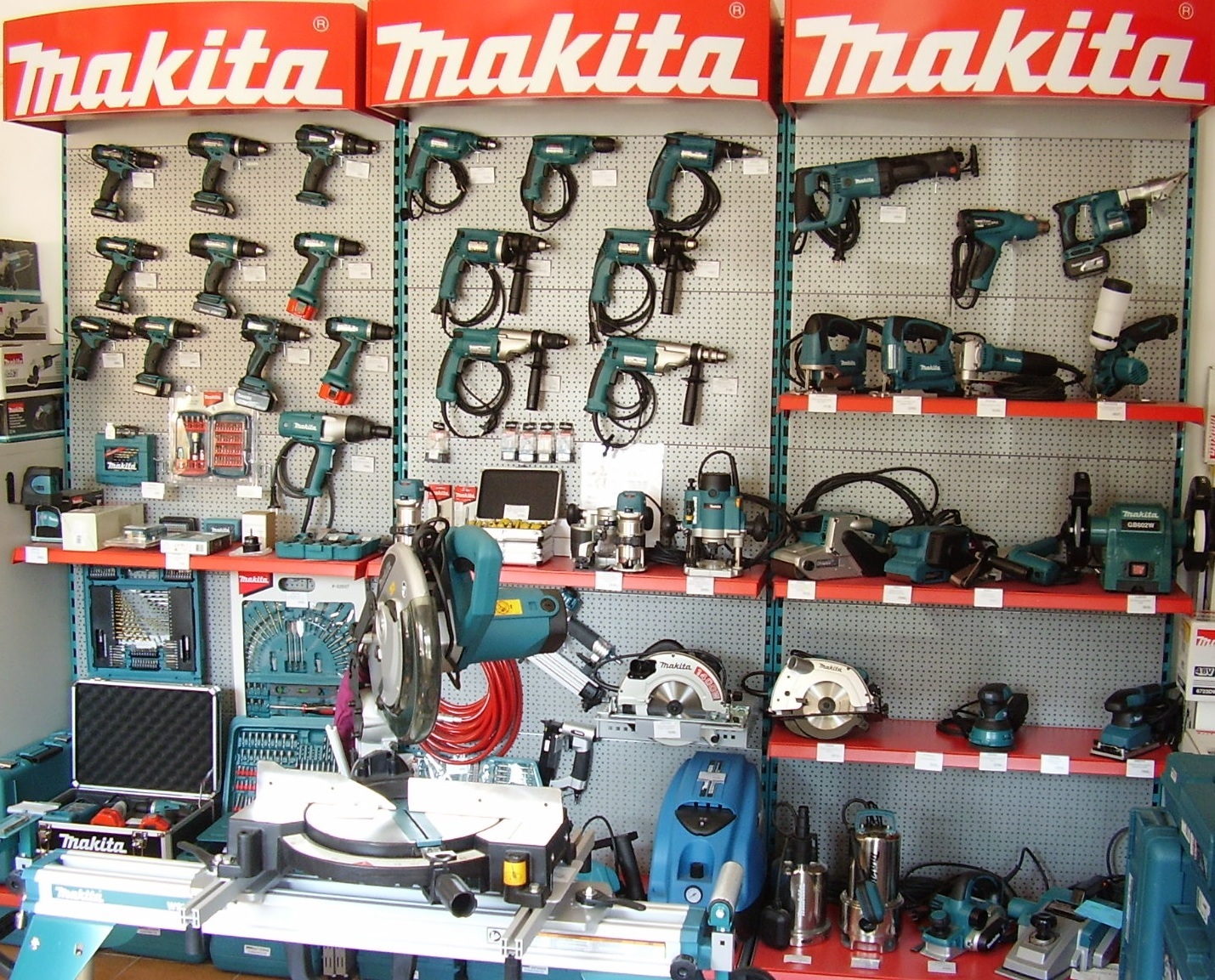 CoNet Sw a.s. - Makita foto 3