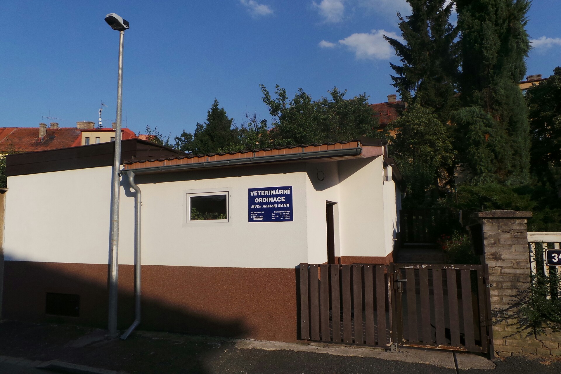 MVDr. Anatólii Bank