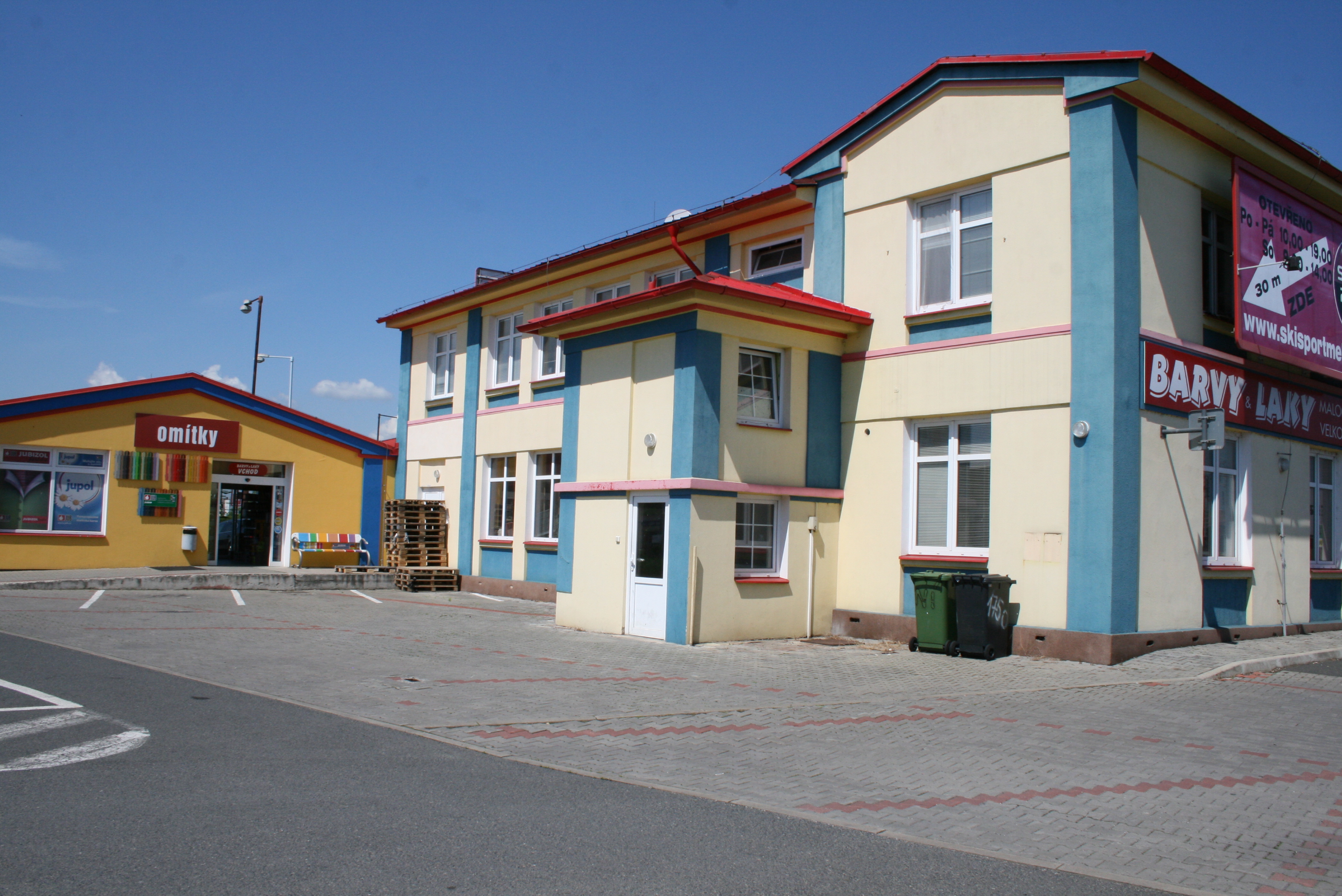 BARVY, LAKY MĚLNÍK, s.r.o. foto 2
