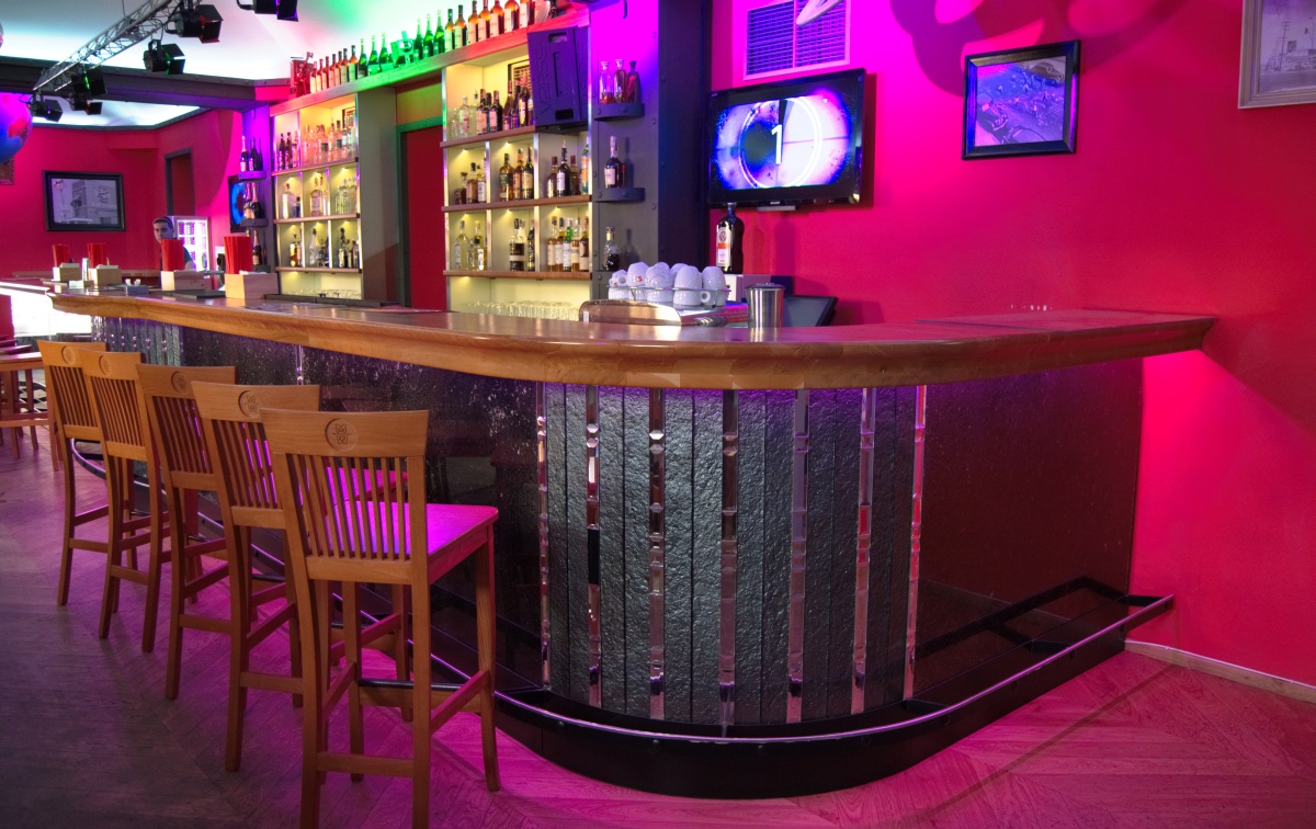 MY WAY MUSIC COCTAIL BAR foto 2