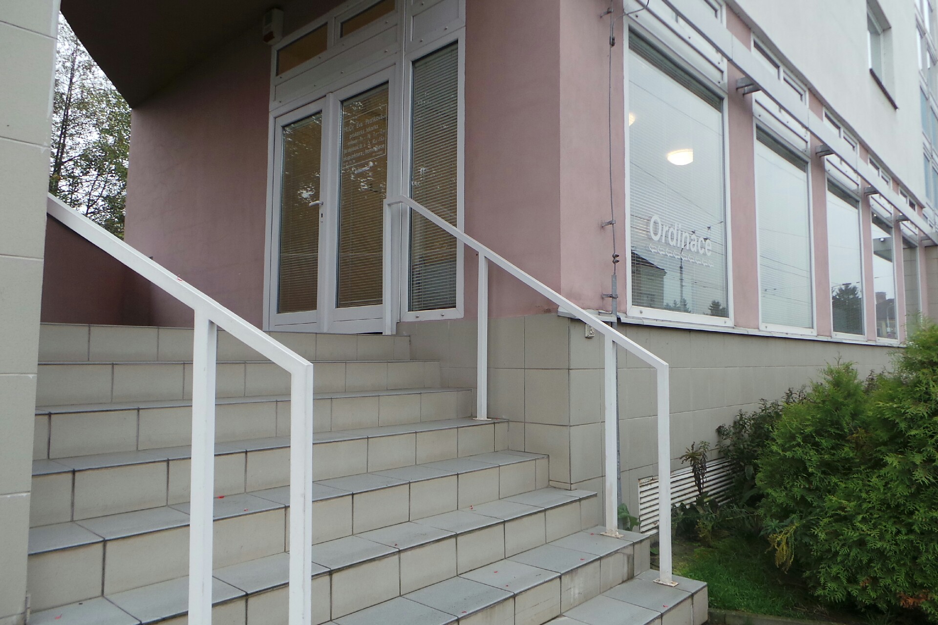 MUDr. Alena Podroužková, s.r.o.