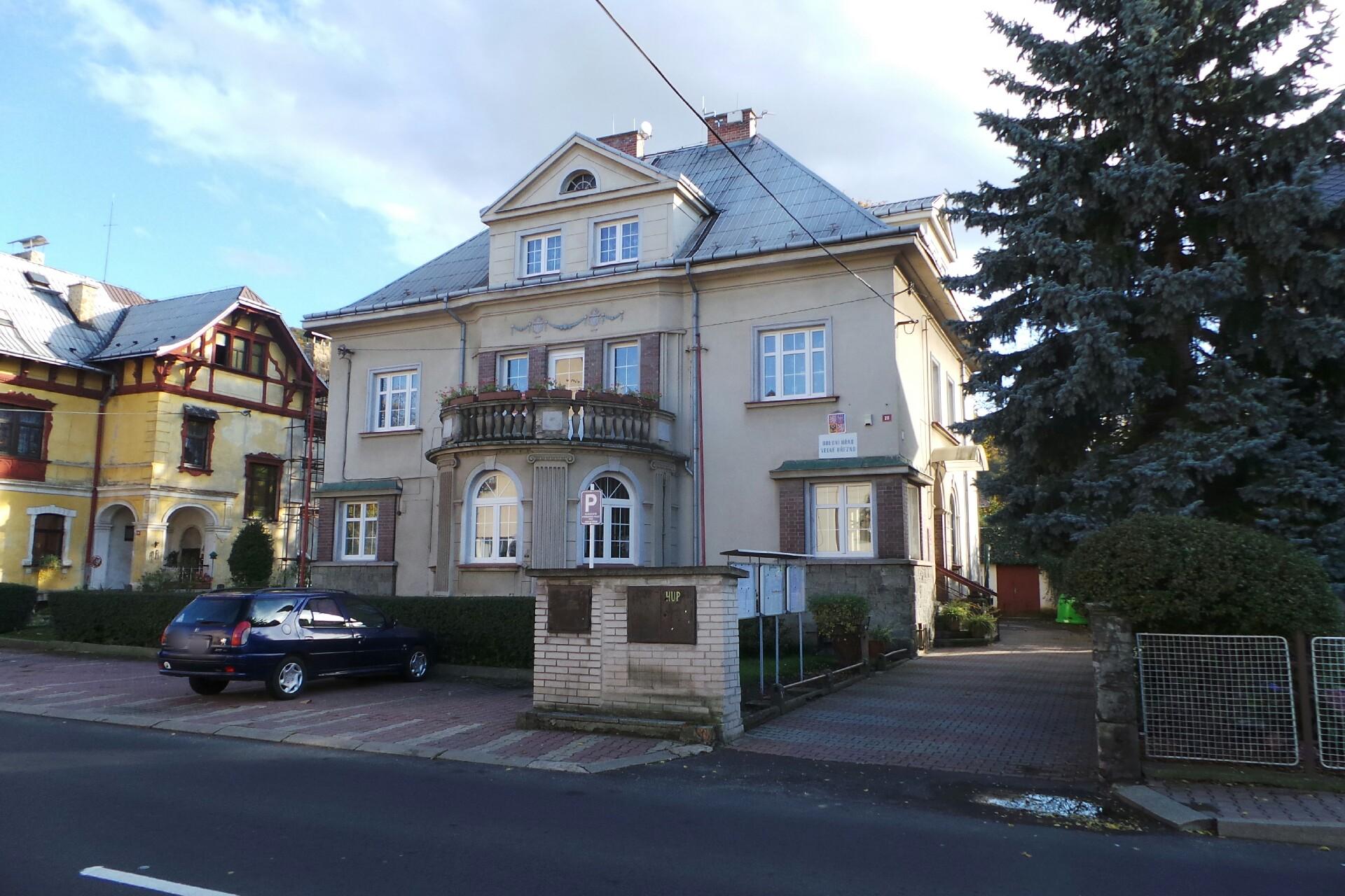 Velké Březno - obecní úřad foto 1
