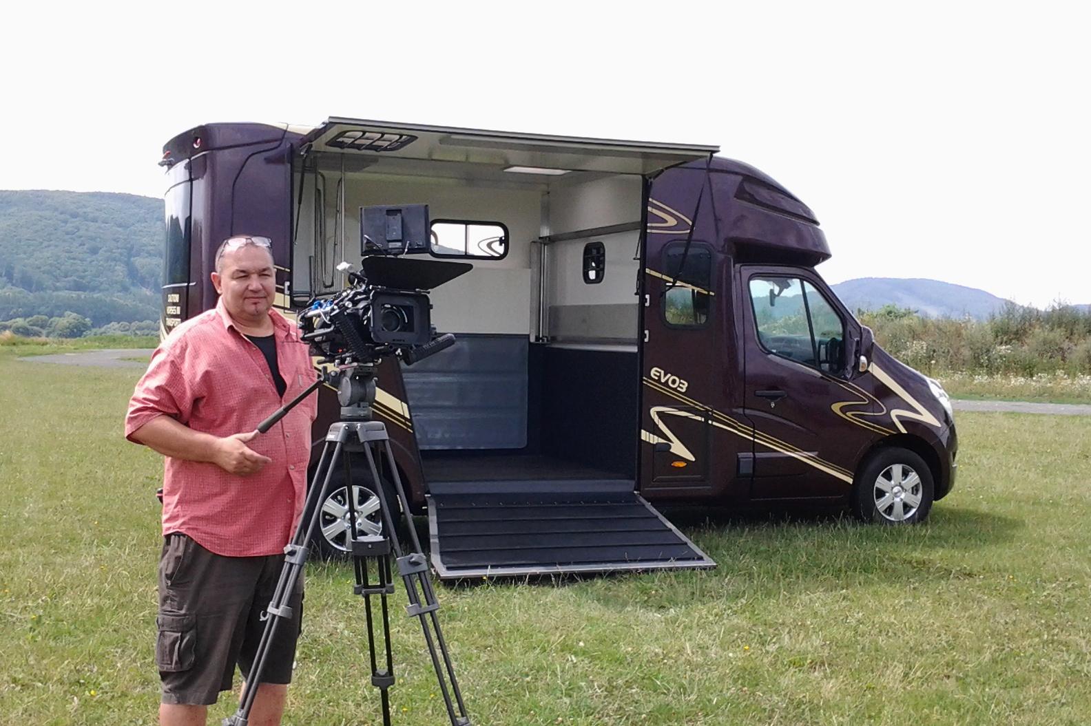 YASCHA design, s.r.o.