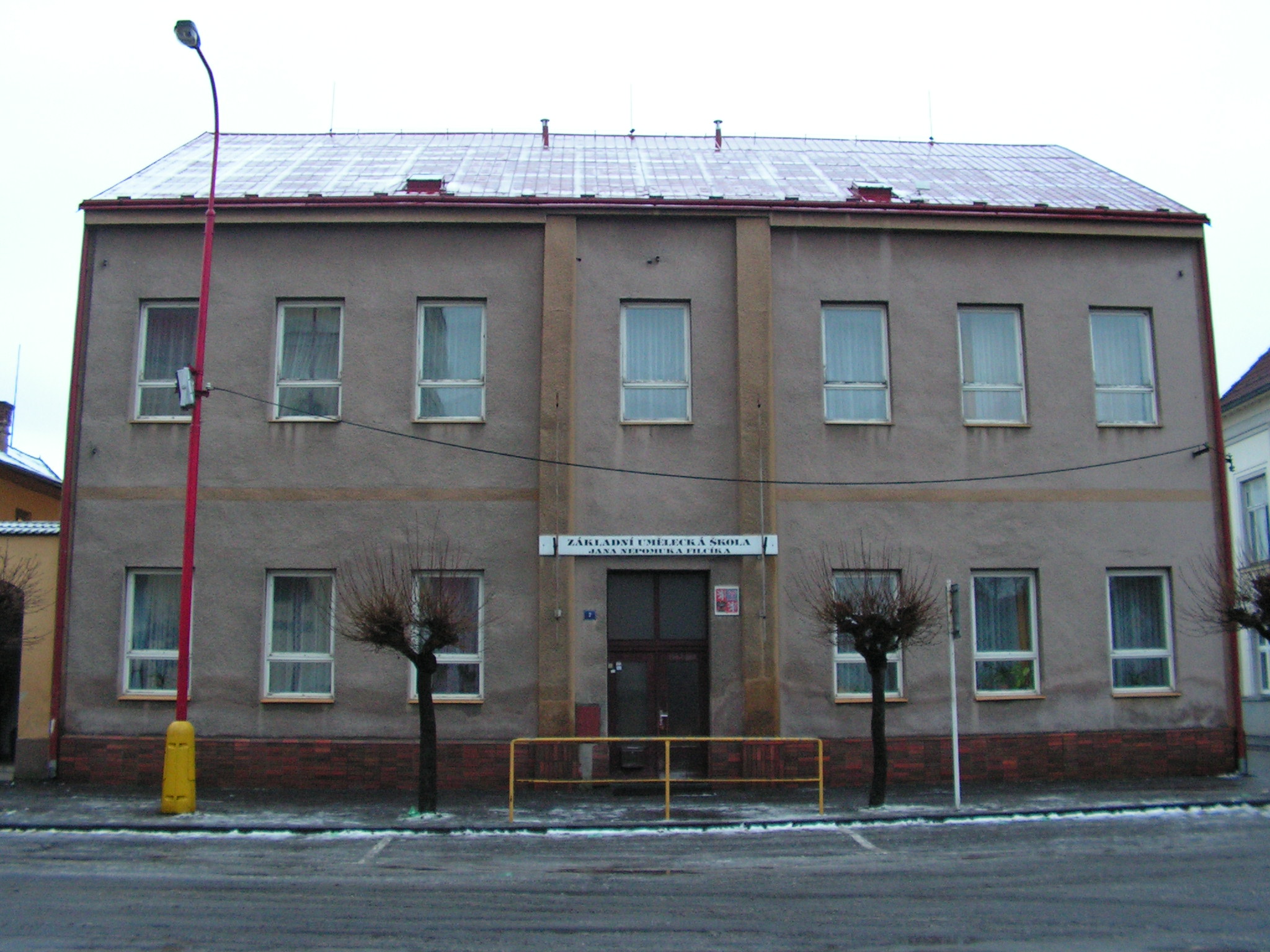 ZUŠ Jana Nepomuka Filcíka, Chrast