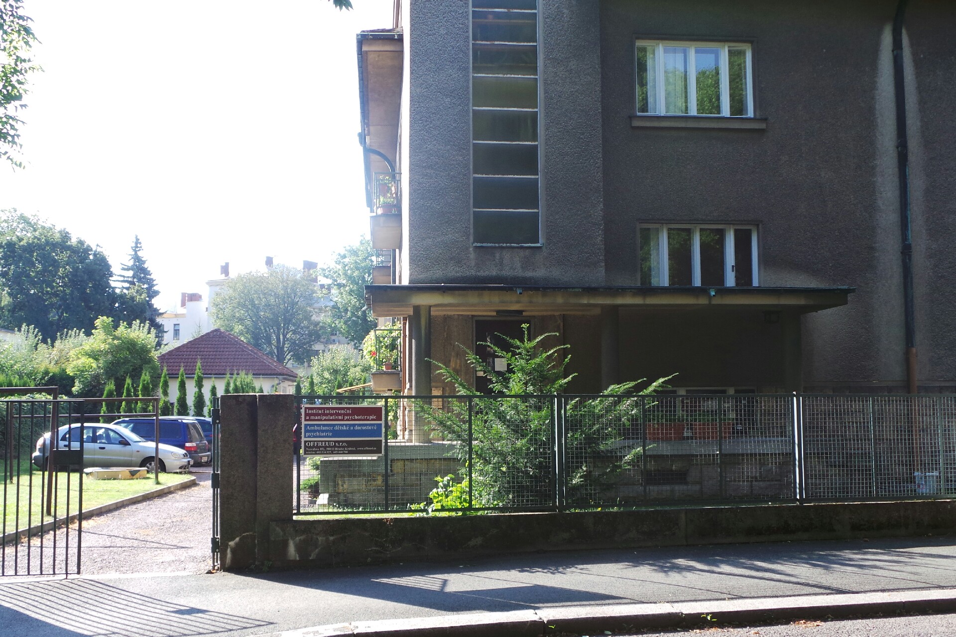 Institut intervenční a manipulativní psychoterapie
