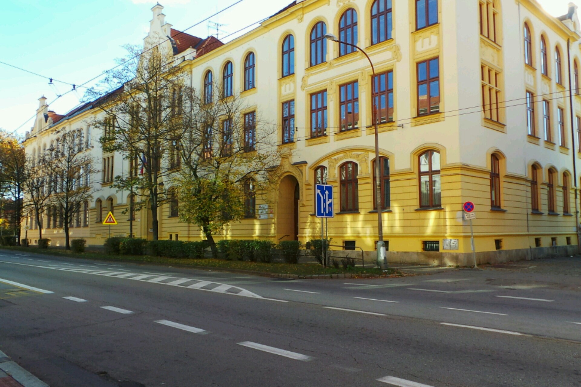 Střední zdravotnická škola a Vyšší odborná škola zdravotnická České Budějovice