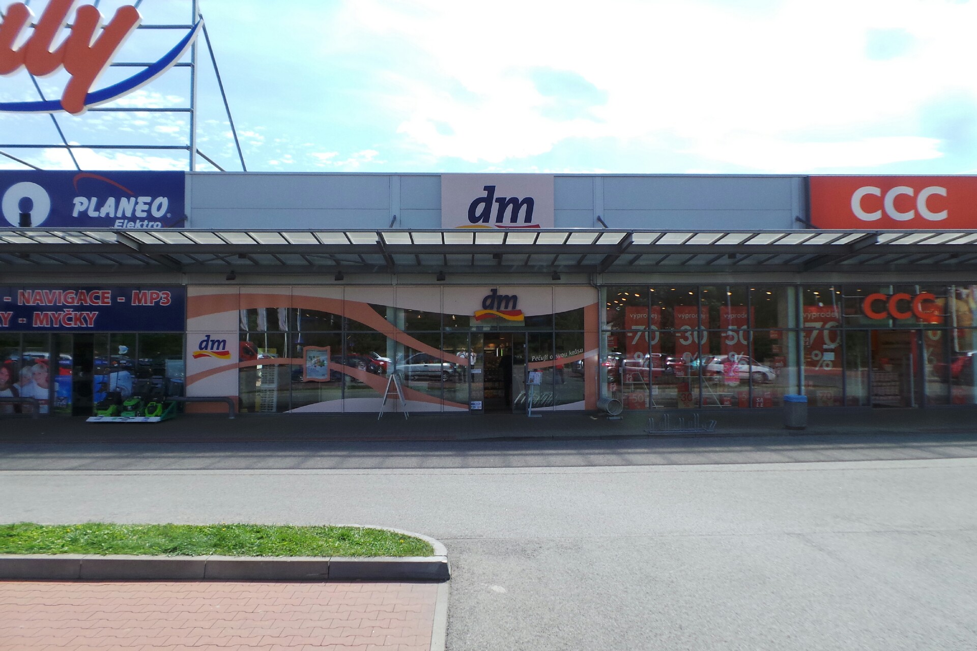 dm drogerie markt s.r.o.