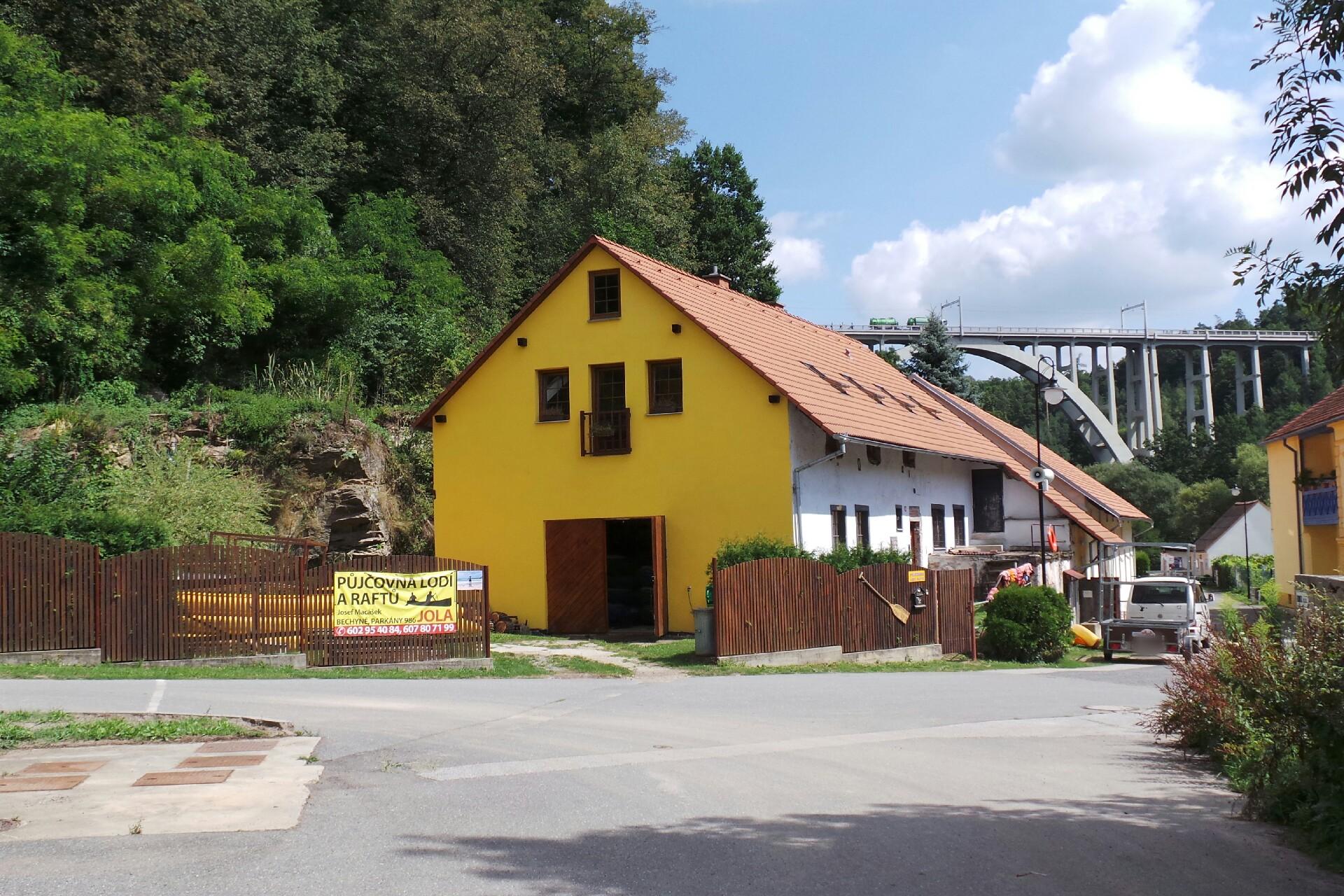 Půjčovna lodí JOLA