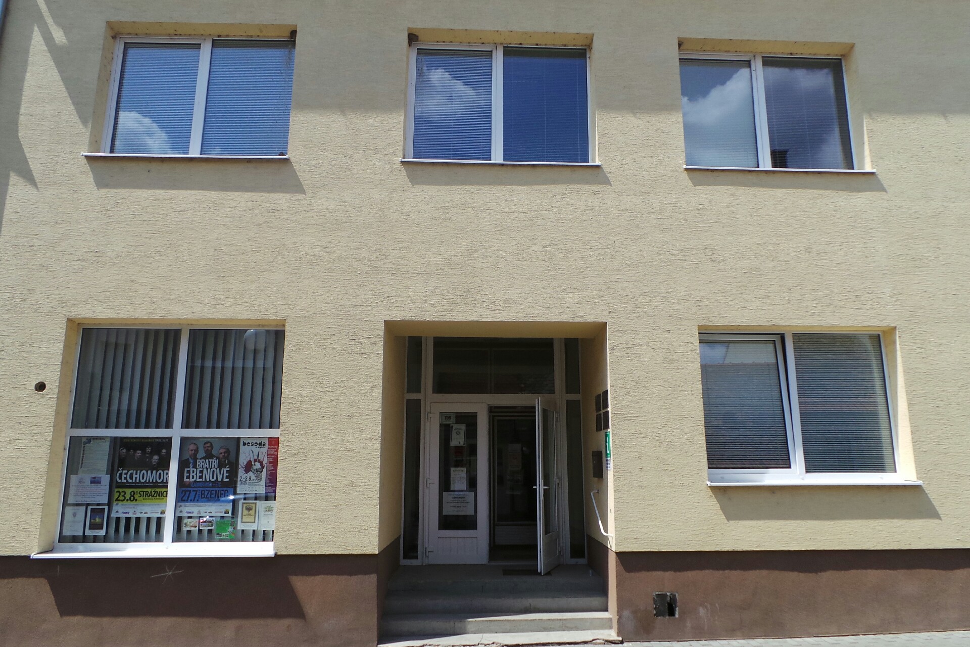 Městská knihovna v Bzenci