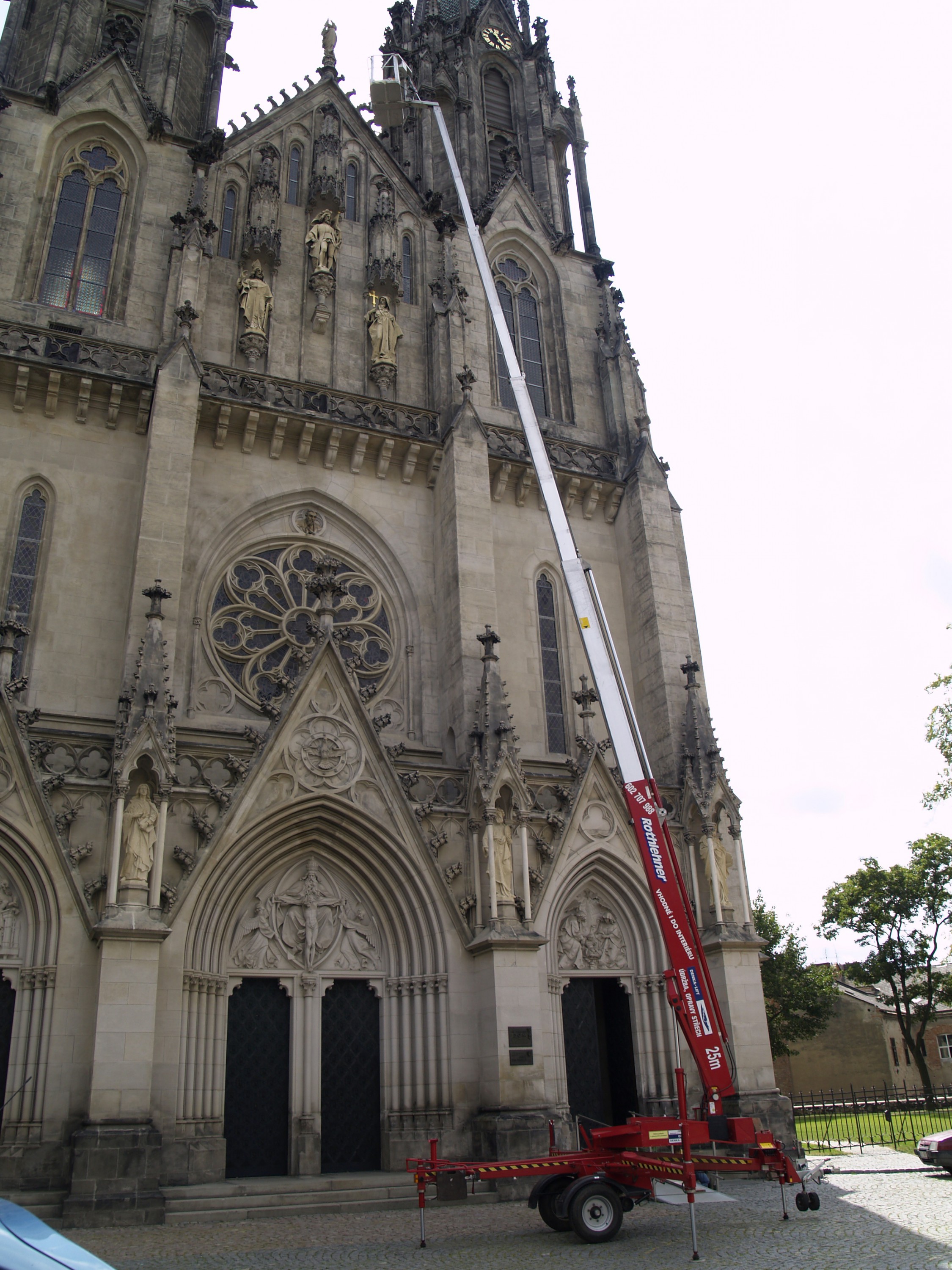 Pavel Koutný - Střechy, přívěsné plošiny Olomouc foto 5