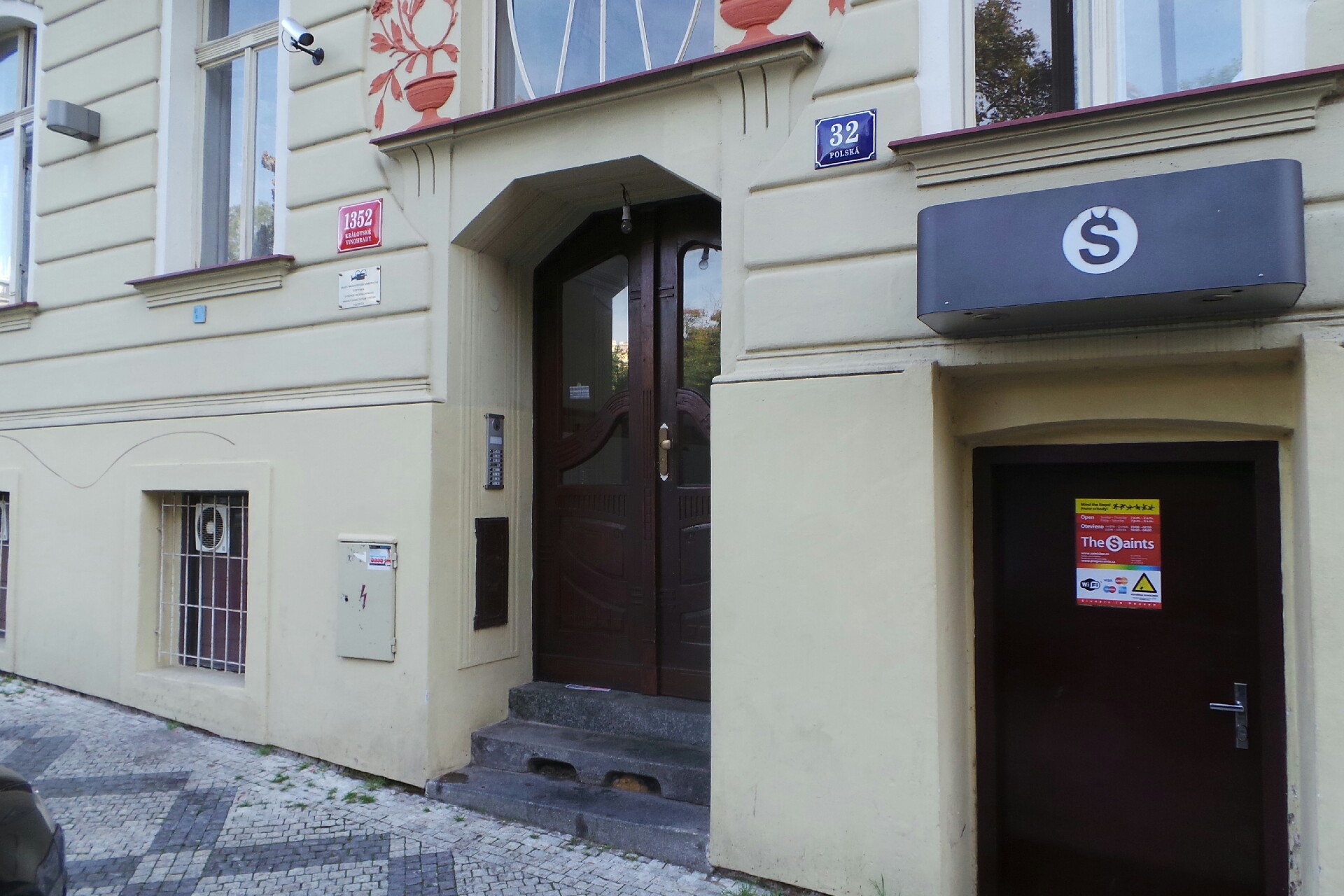 REALCOM ESTATE, s.r.o.