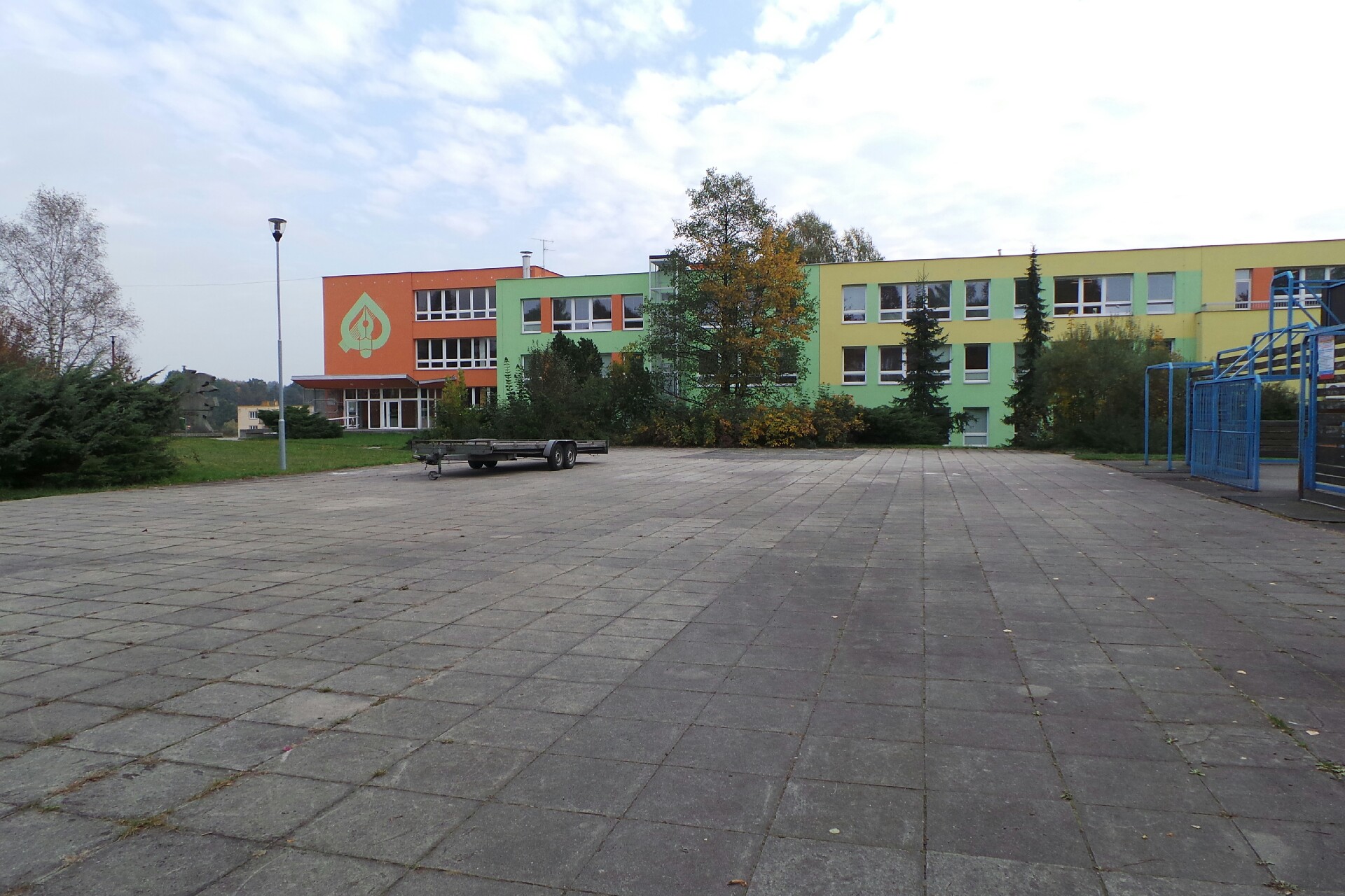 Střední škola, Havířov - Prostřední Suchá - školní, knihovna