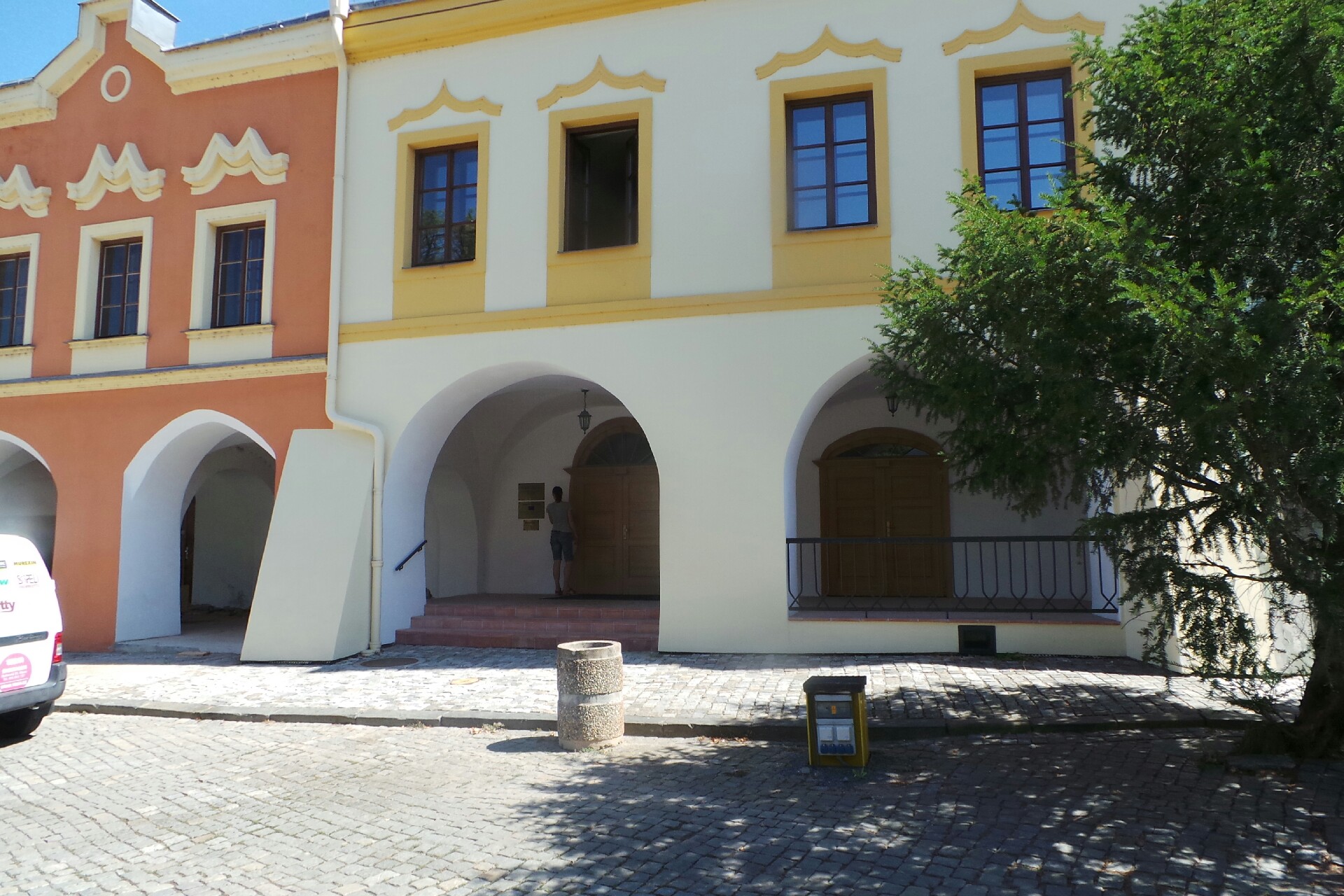 A D consult, spol. s r.o.