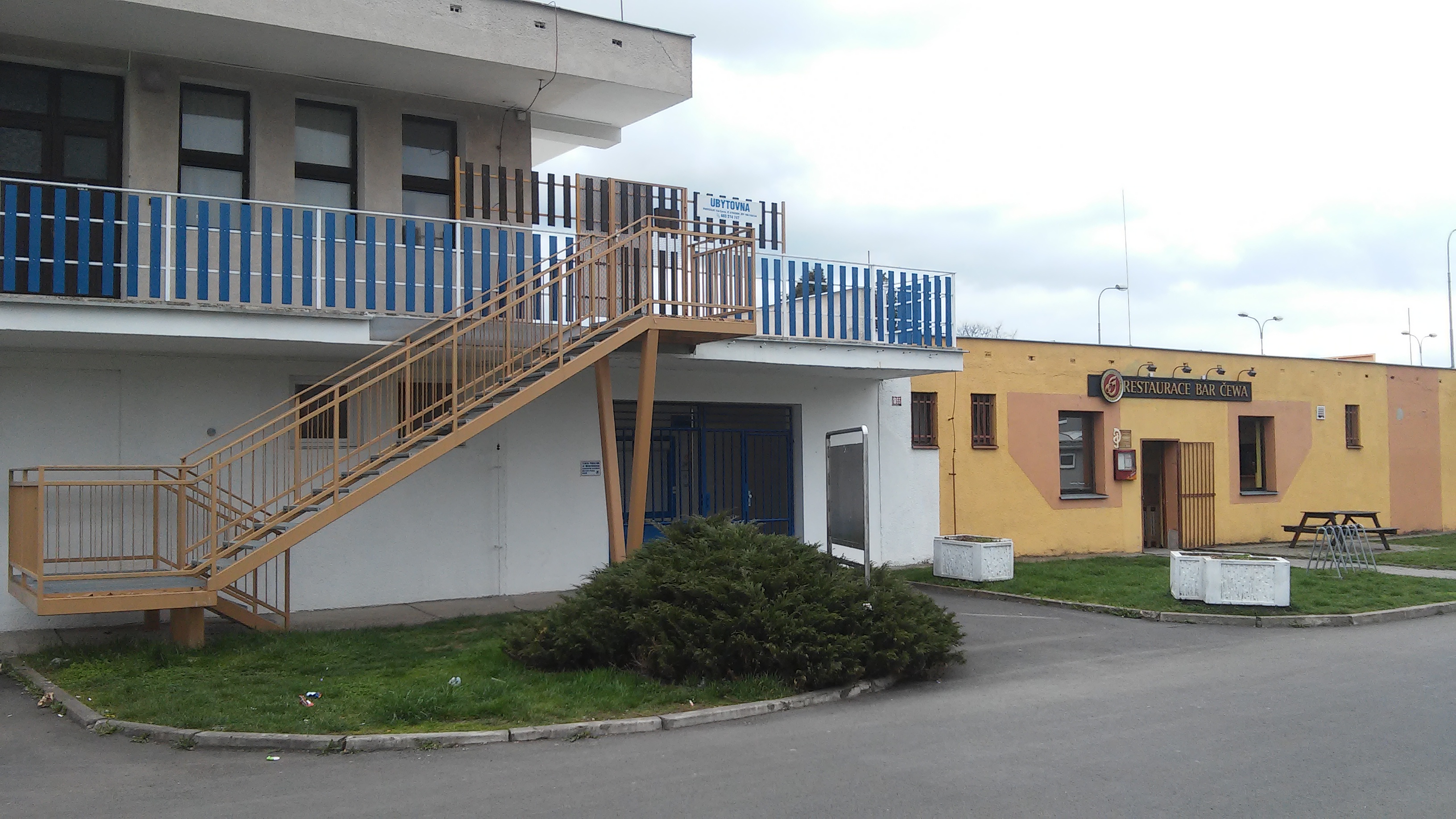 Koupaliště a ubytovna Kadaň foto 2