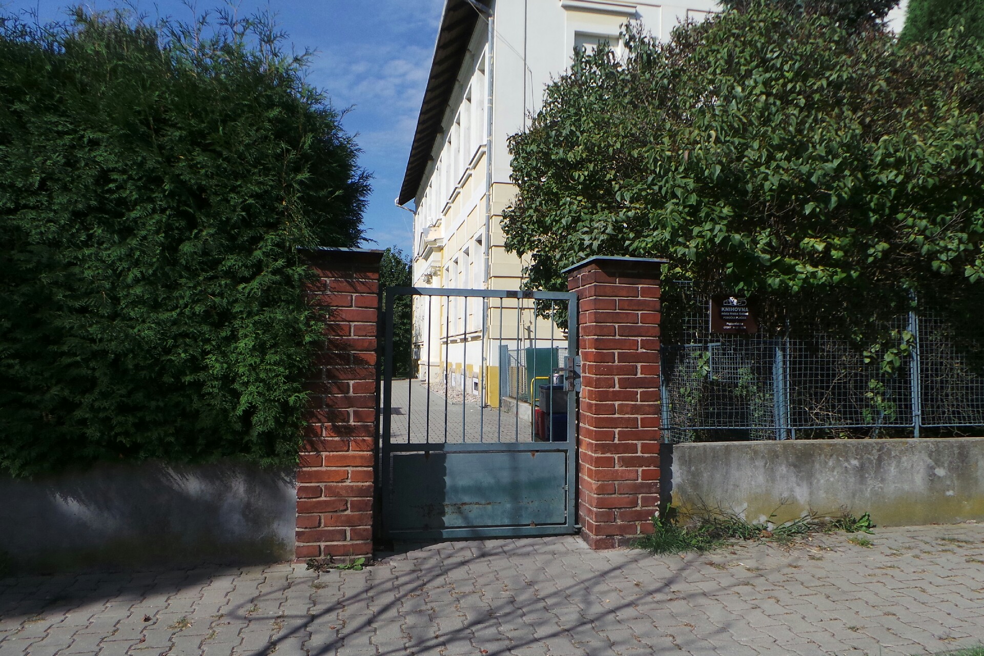 ZŠ a MŠ Hradec Králové, Plačice