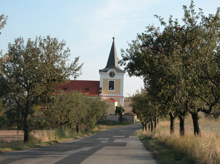 Tmaň - obecní úřad foto 4