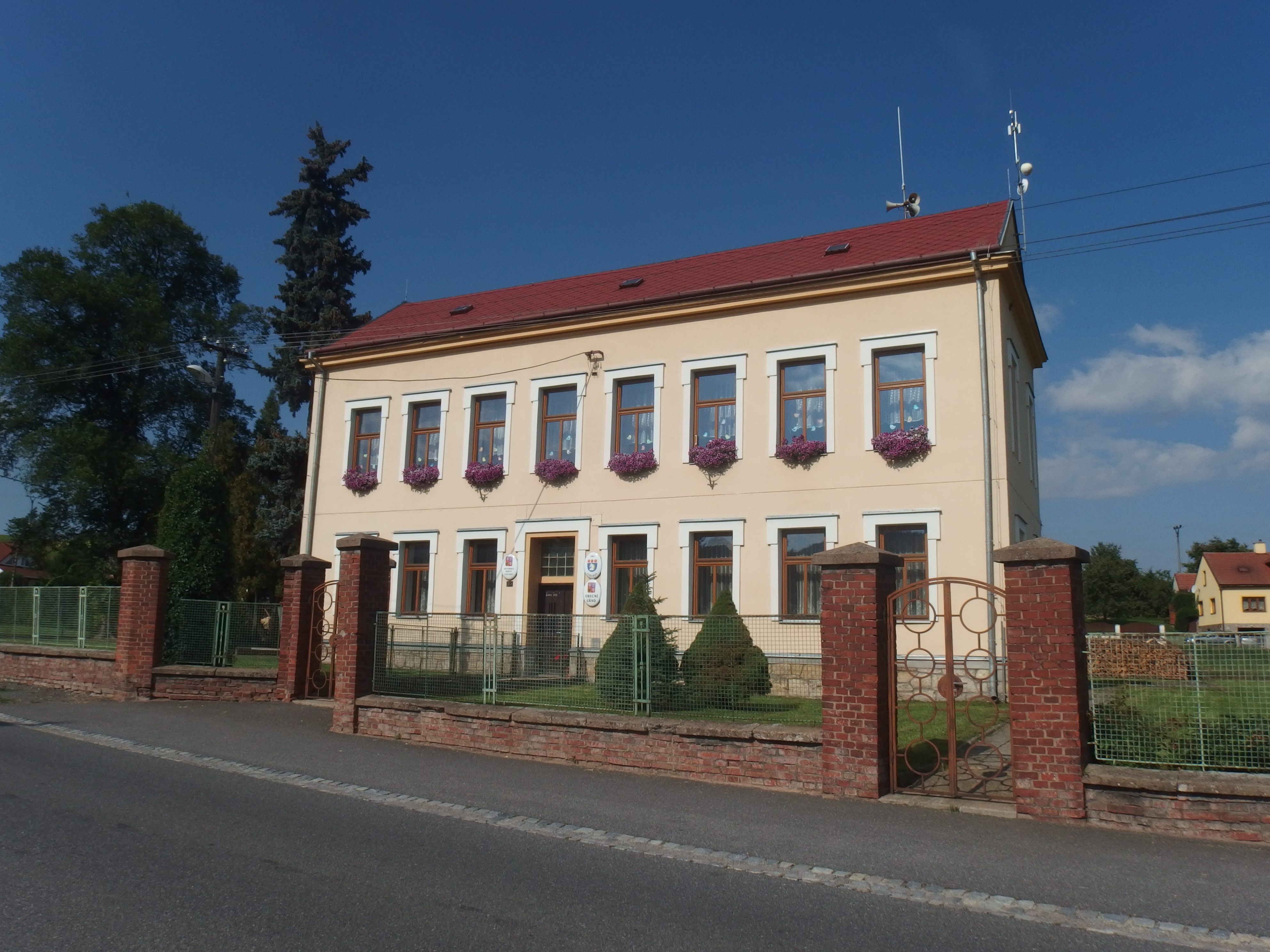 Útěchov - obecní úřad