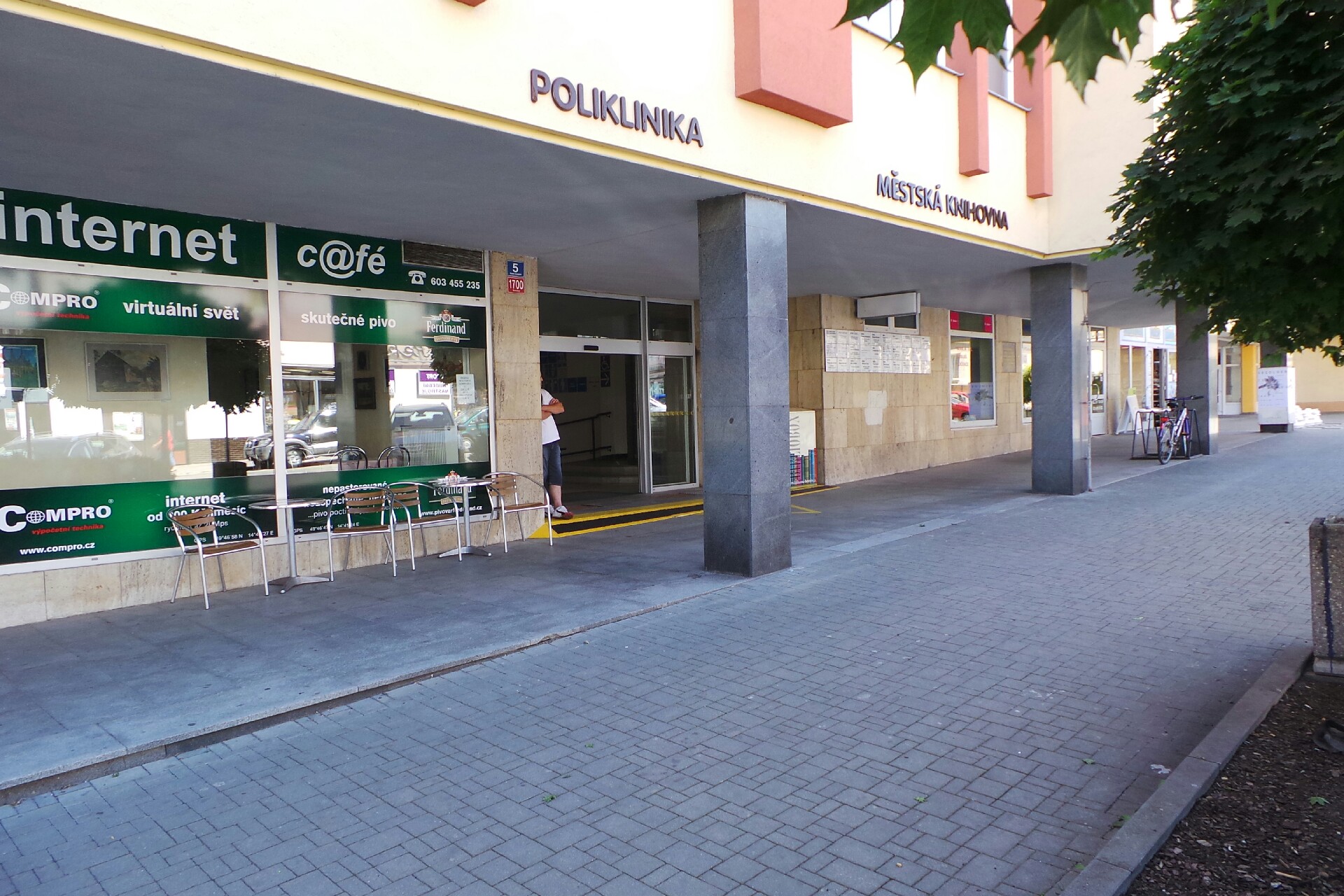 MUDr. Jaroslav Pečenka