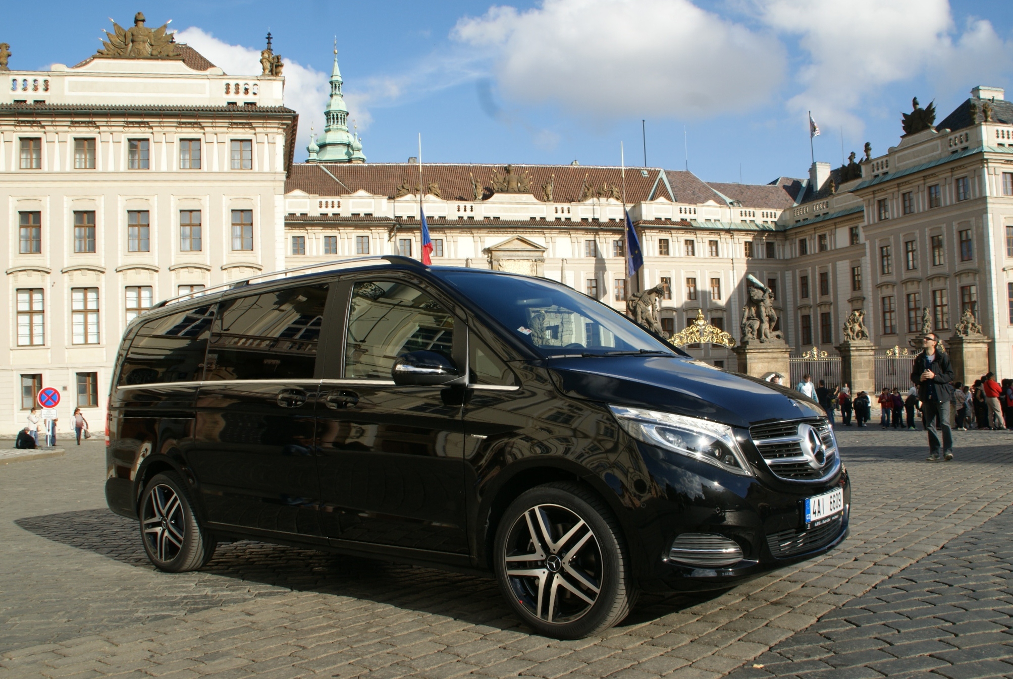 T-CAR LIMOUSINE SERVICE foto 6