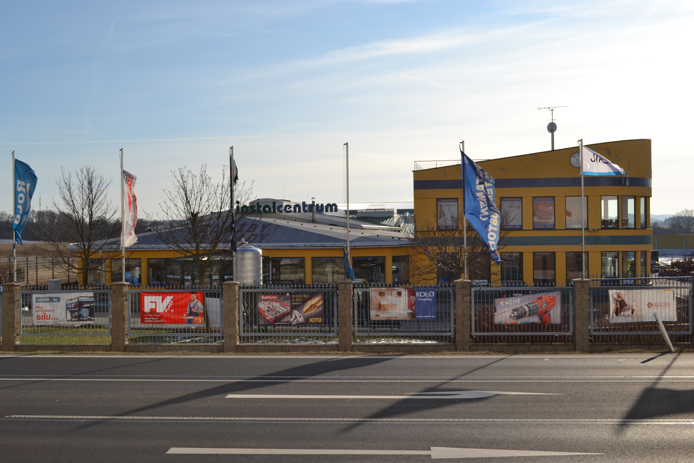 INSTALCENTRUM foto 3