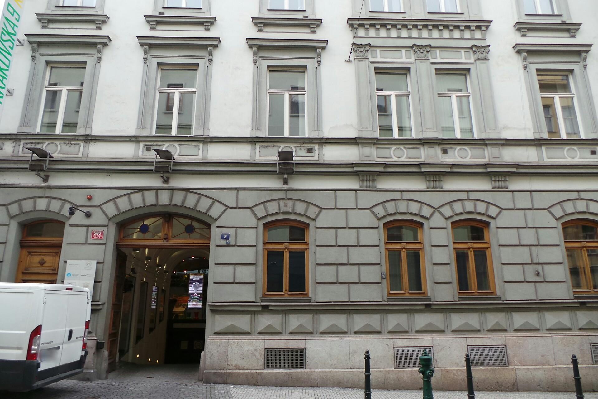 MERIGLOBE ADVISORY HOUSE, s.r.o.