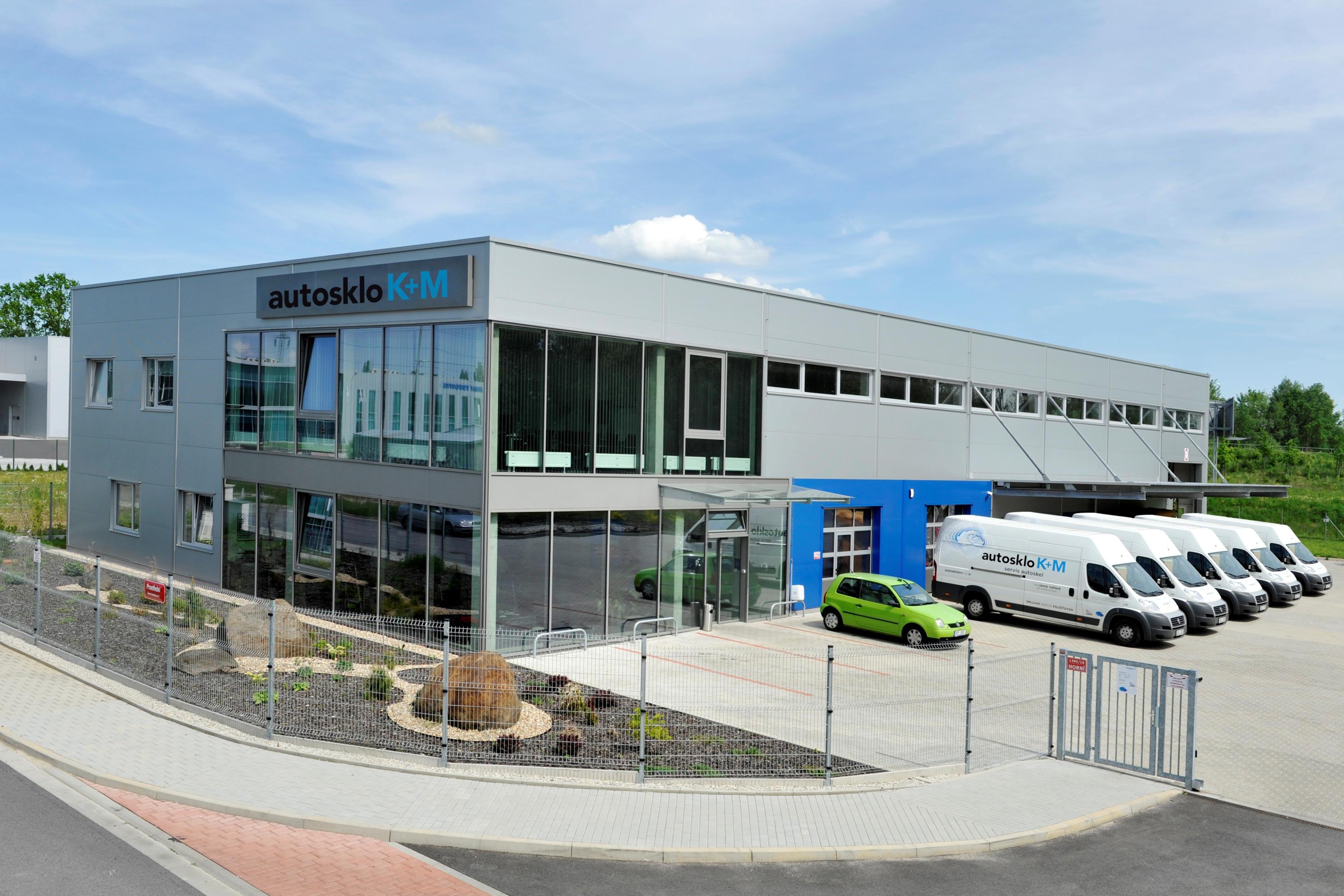 AUTOSKLO K + M, spol. s r.o.