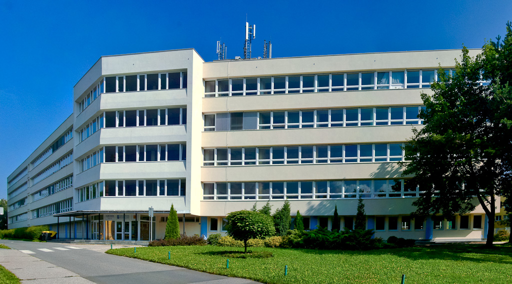 SŠ informatiky, elektrotechniky a řemesel Rožnov pod Radhoštěm foto 2