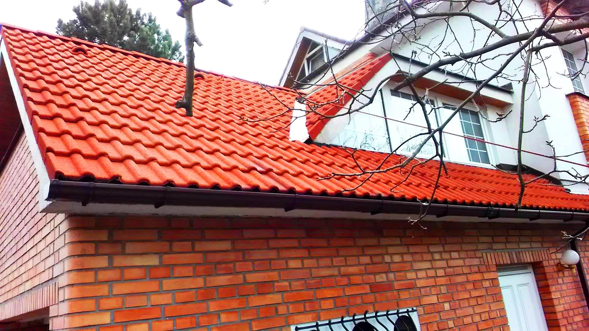 Střechy Vídenský s.r.o. / čištění a renovační nátěry střech