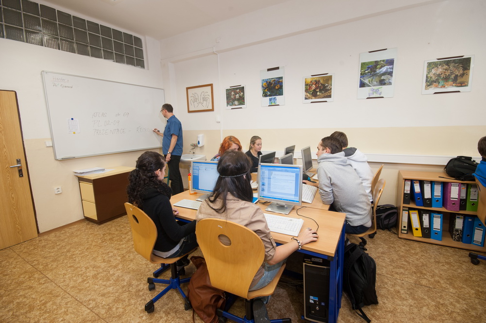Střední škola prof. Zdeňka Matějčka, Ostrava-Poruba foto 2